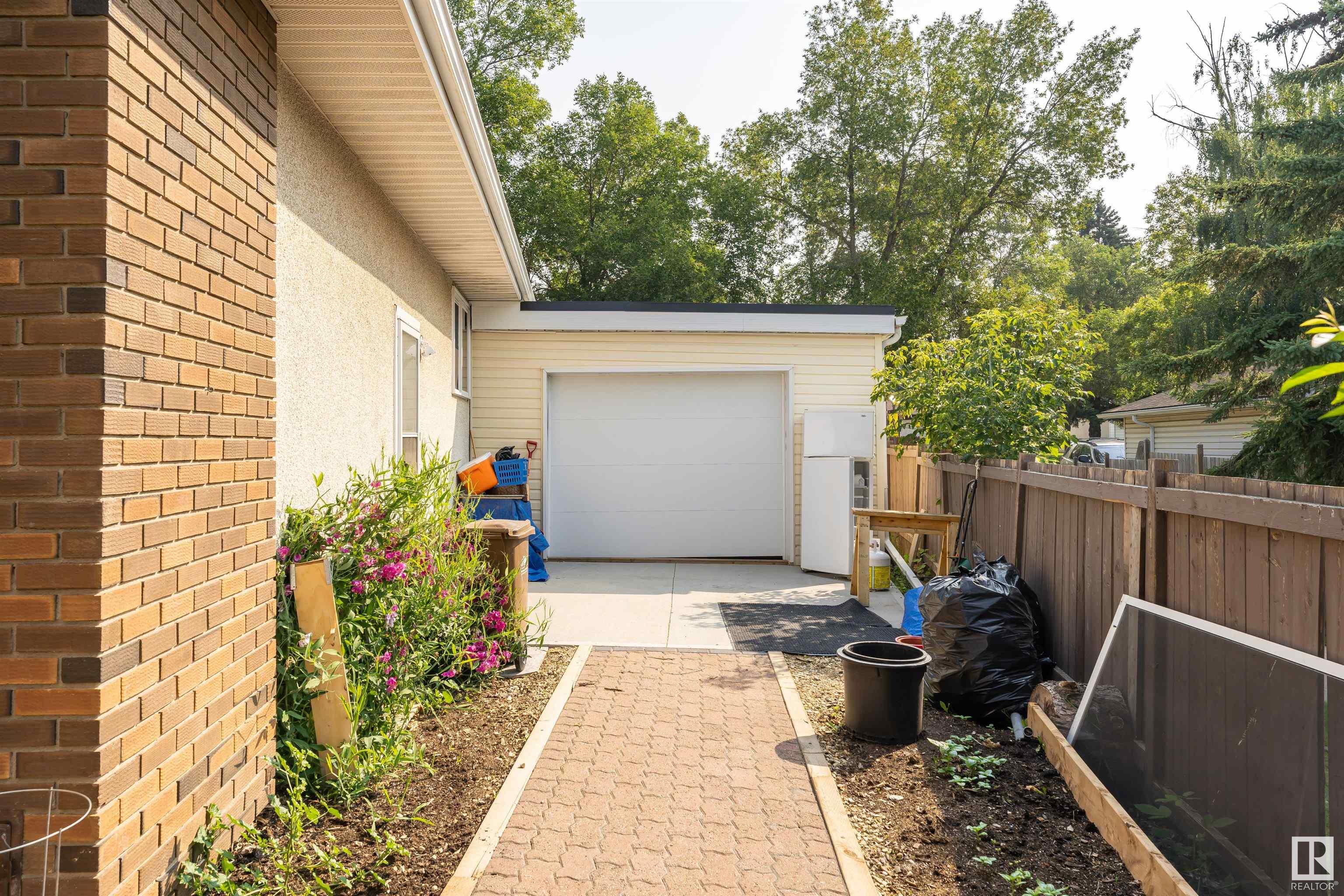 18 LAYDON Drive