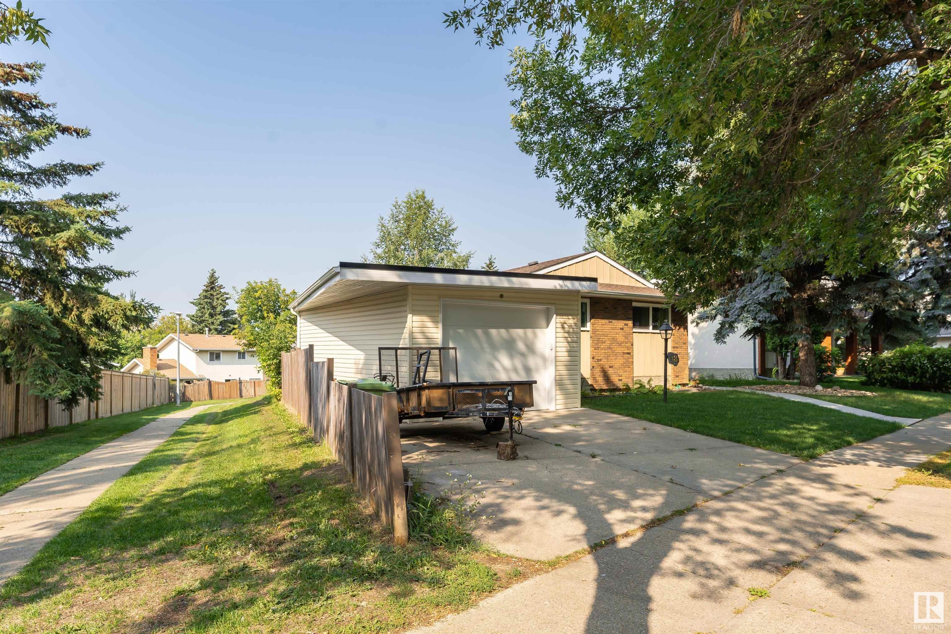 18 LAYDON Drive
