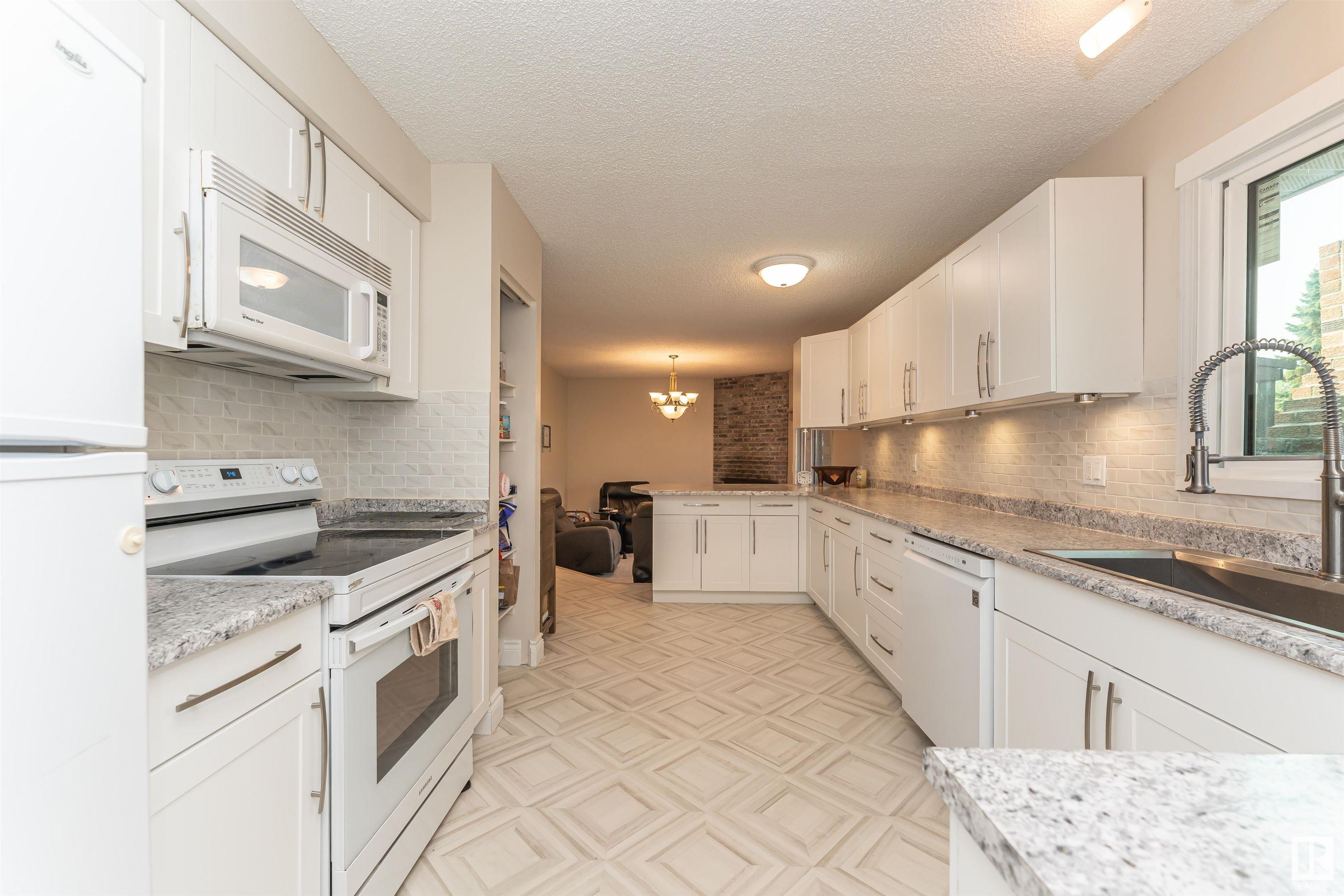 18 LAYDON Drive