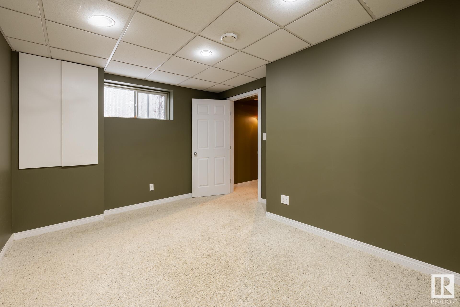332 MEADOWVIEW Terrace