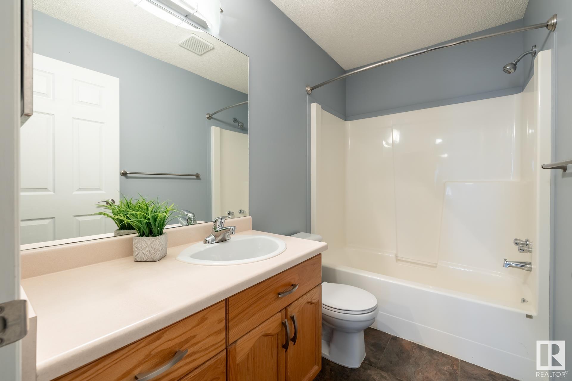 332 MEADOWVIEW Terrace
