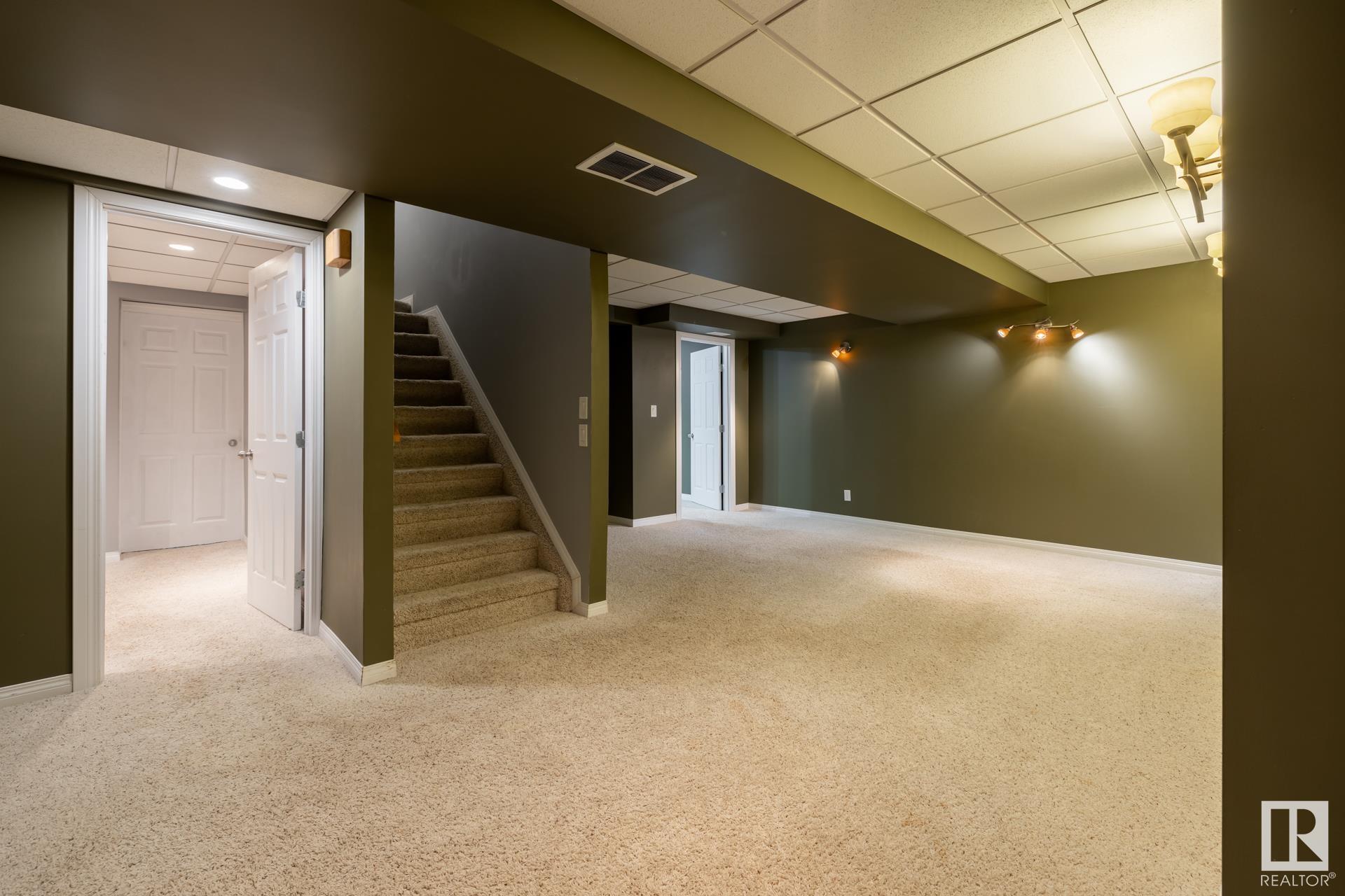 332 MEADOWVIEW Terrace