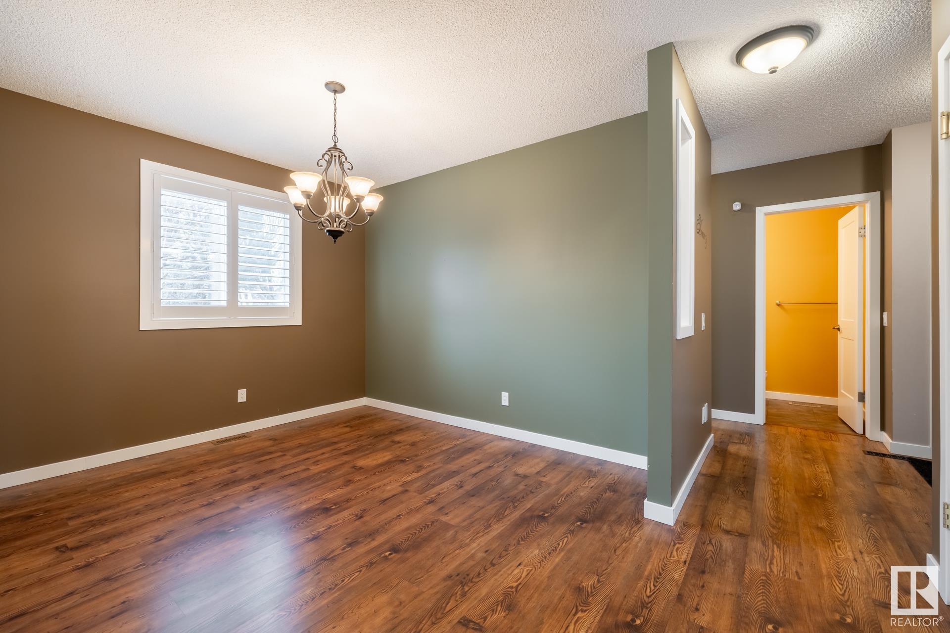 332 MEADOWVIEW Terrace