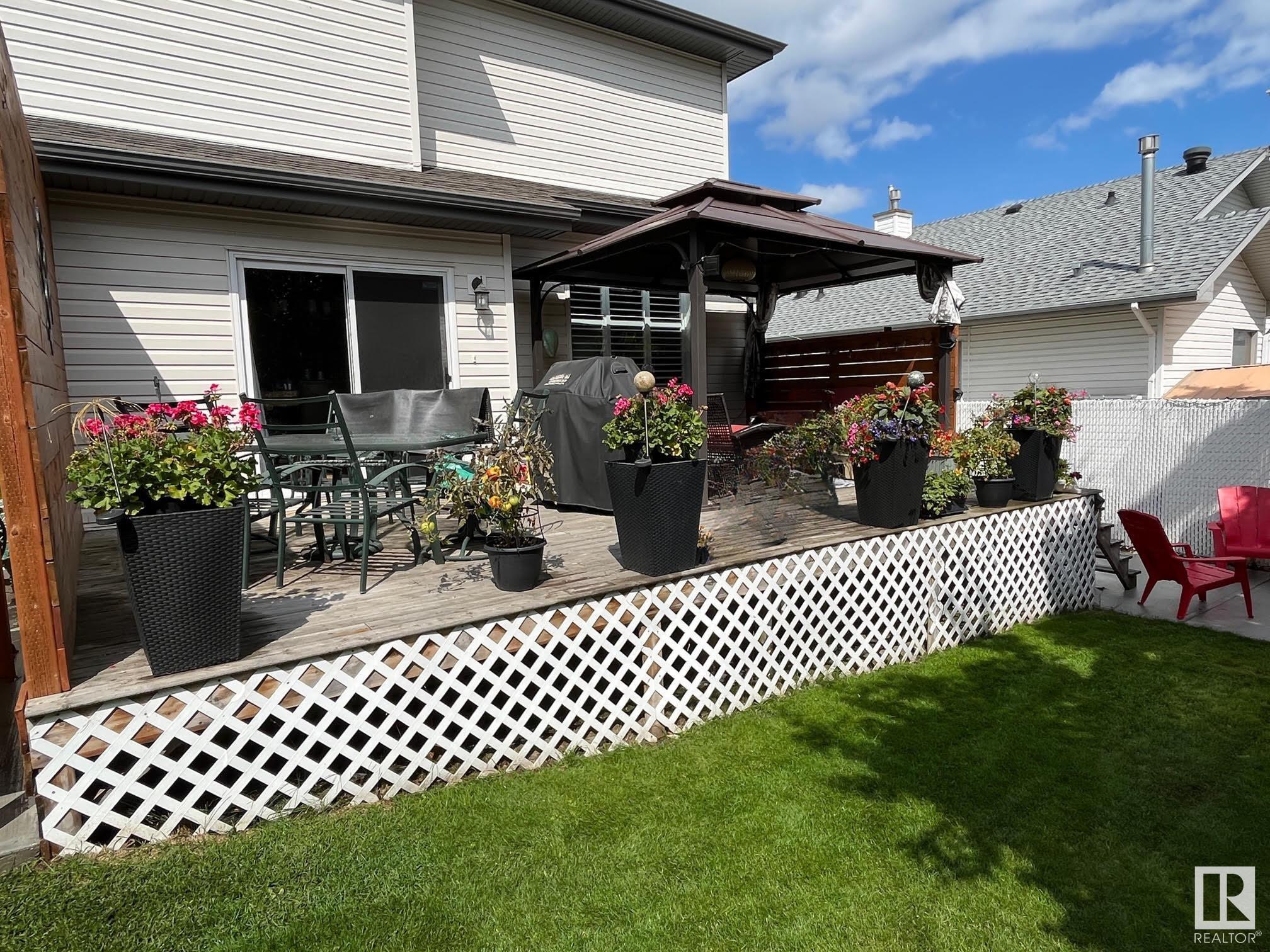 332 MEADOWVIEW Terrace