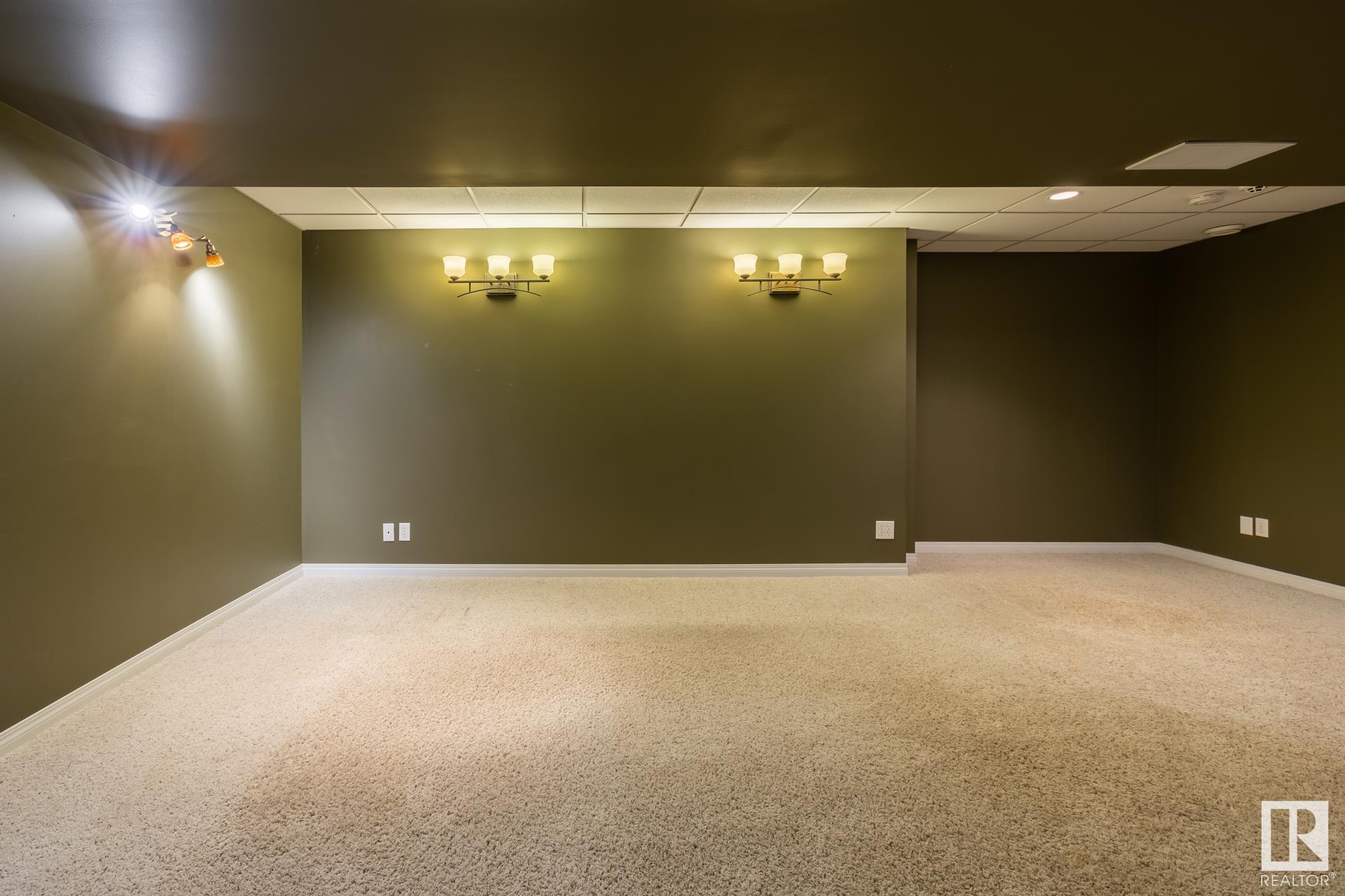 332 MEADOWVIEW Terrace