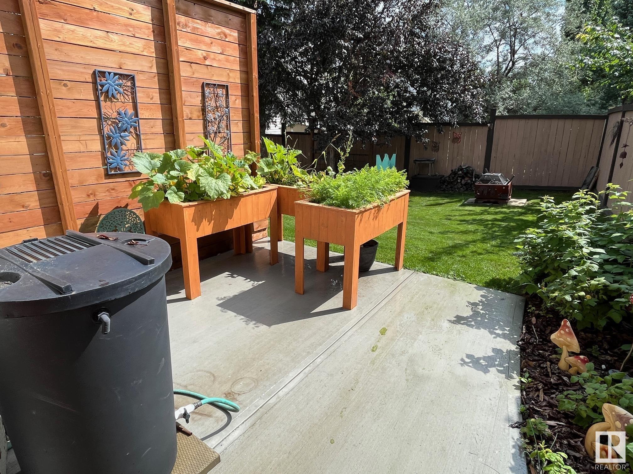 332 MEADOWVIEW Terrace