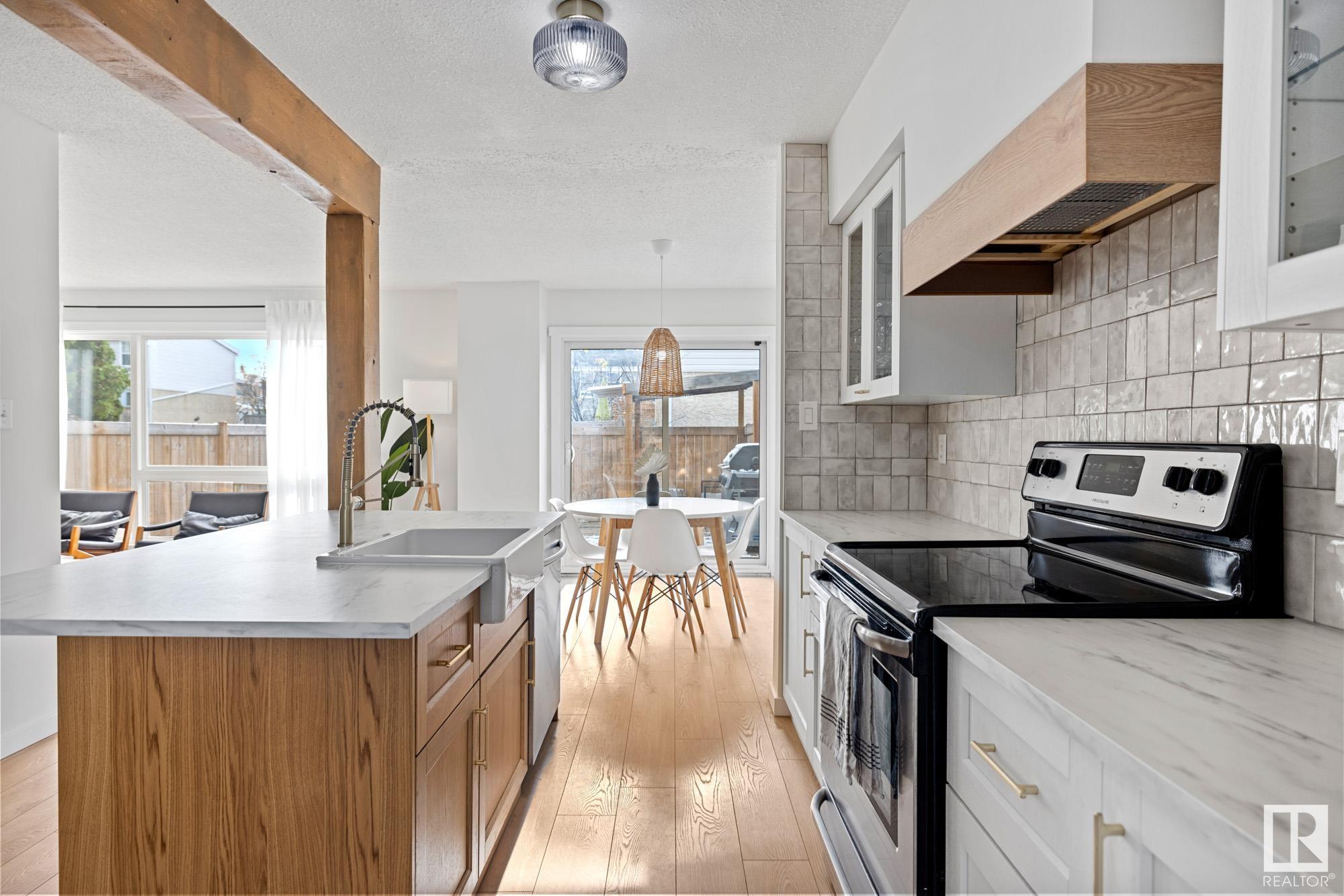 262 GRANDIN Village