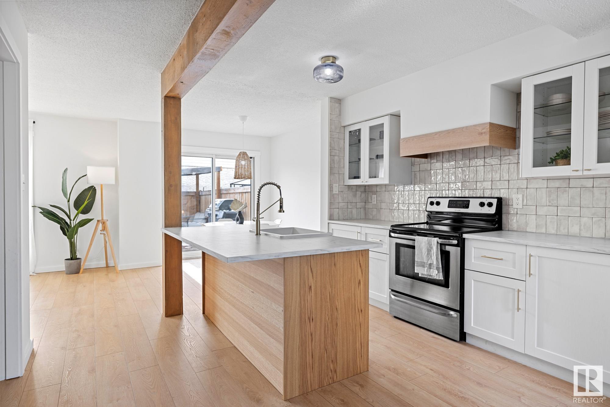 262 GRANDIN Village