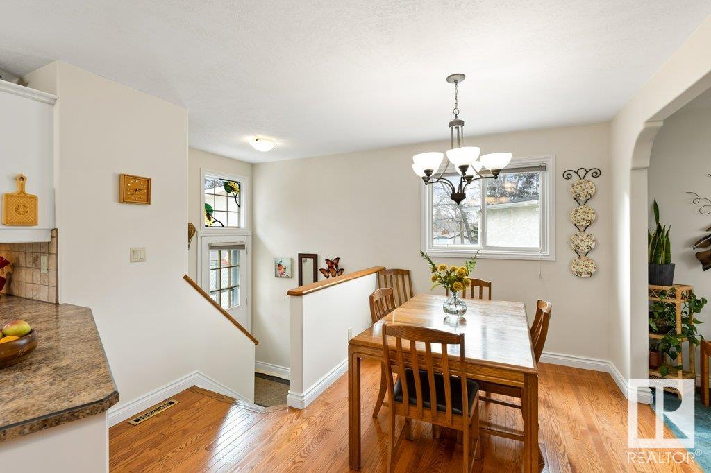 44 FALCON Crescent