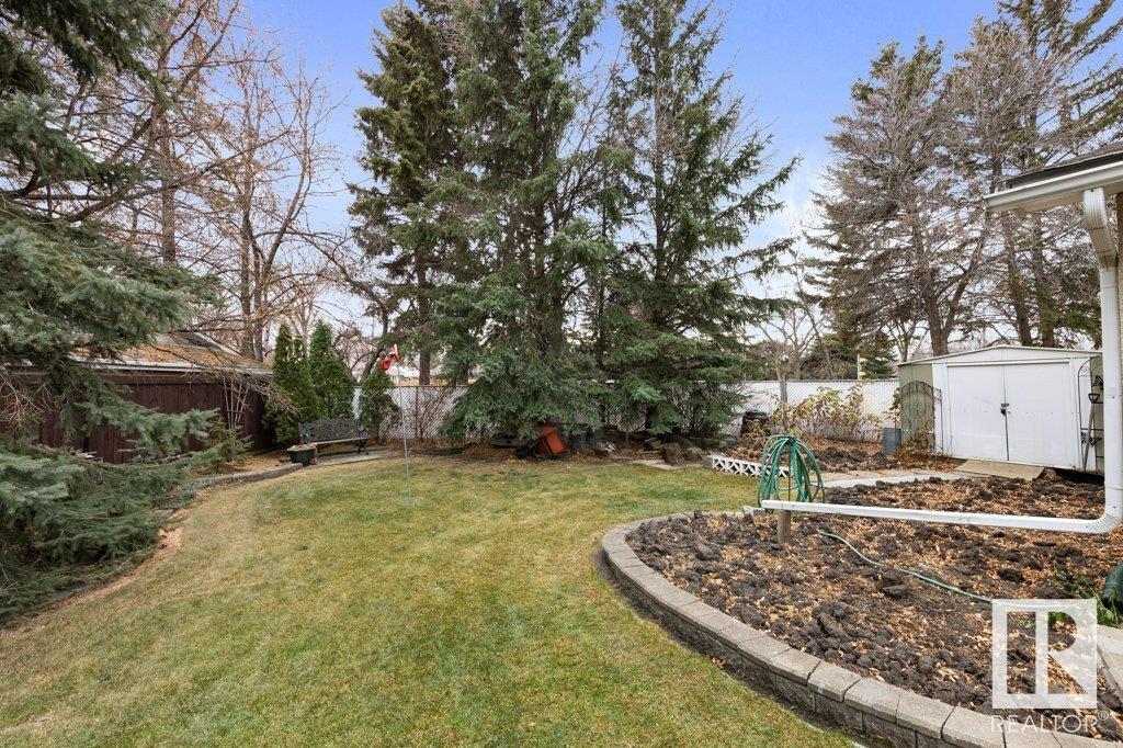 44 FALCON Crescent