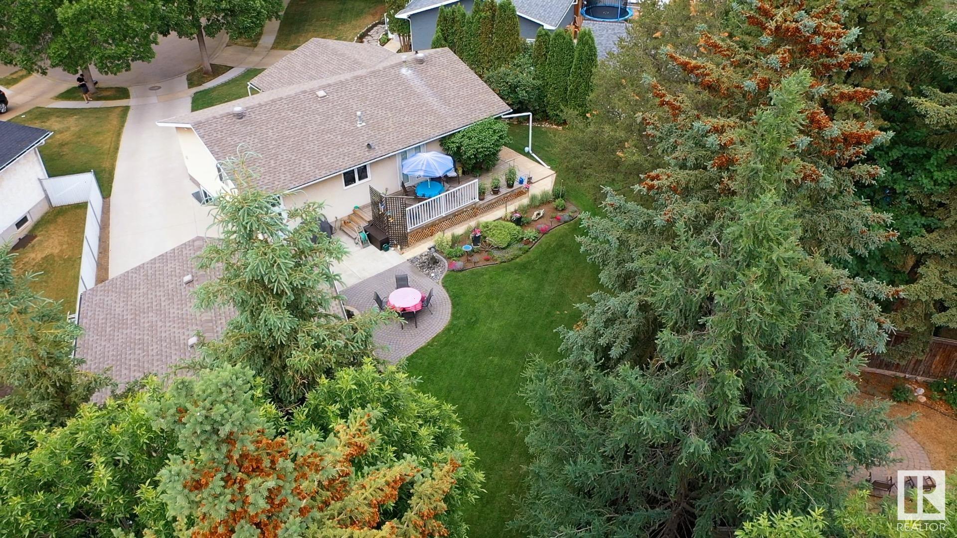 44 FALCON Crescent