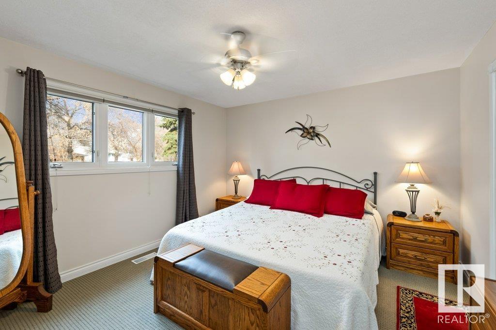 44 FALCON Crescent