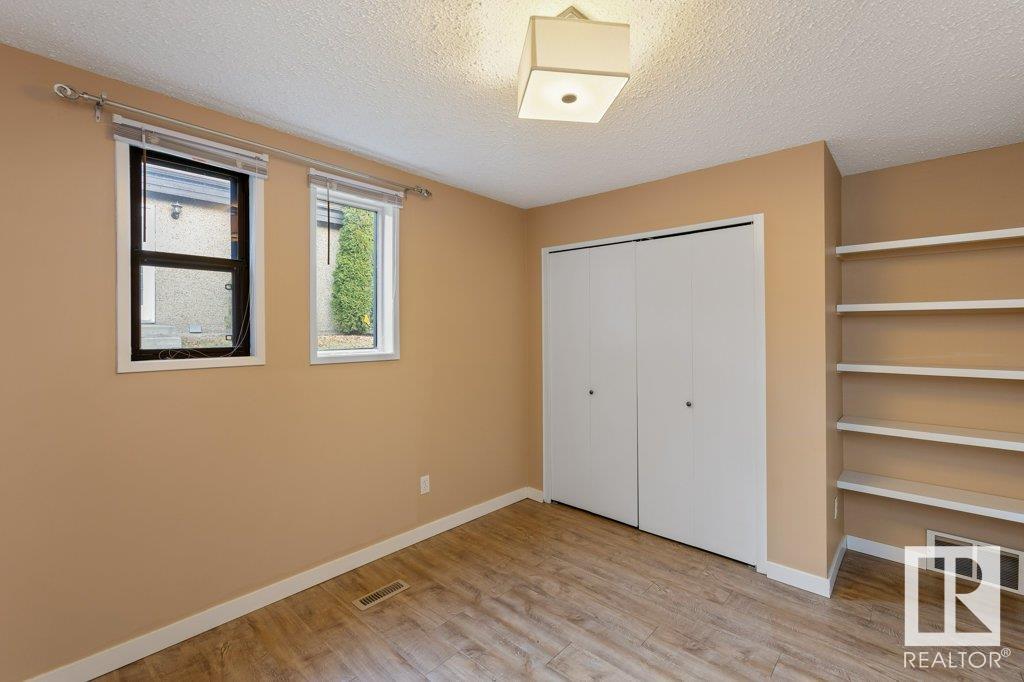 15 FOXBOROUGH Gardens