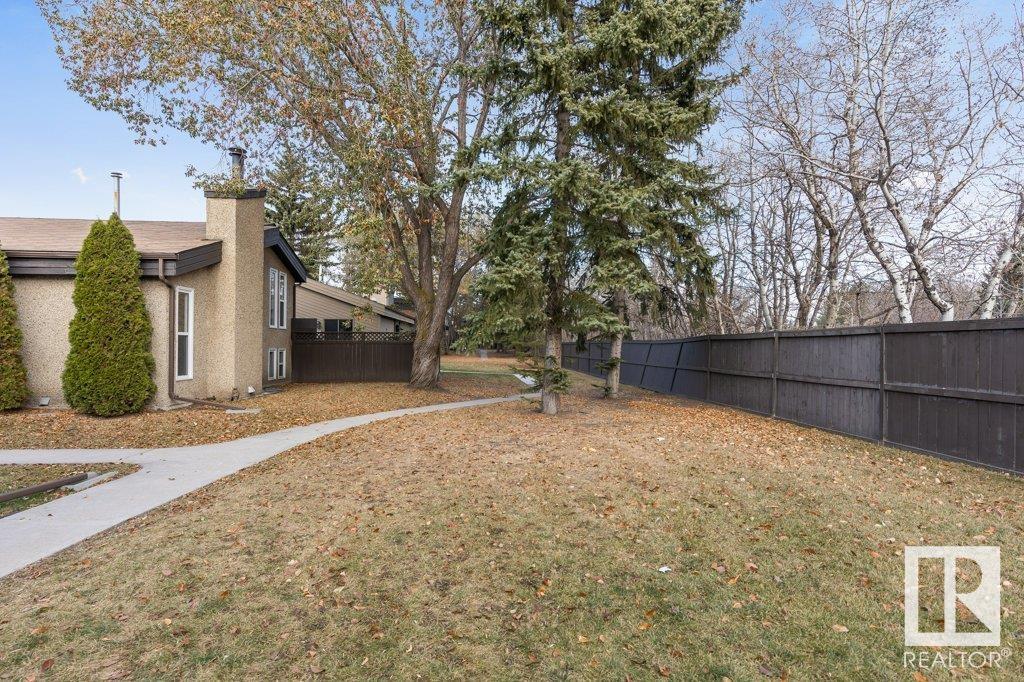 15 FOXBOROUGH Gardens