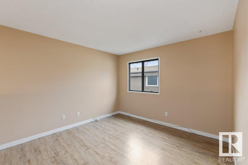 15 FOXBOROUGH Gardens