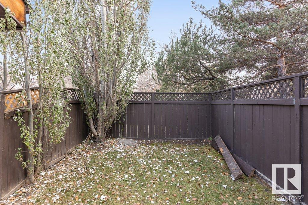 15 FOXBOROUGH Gardens