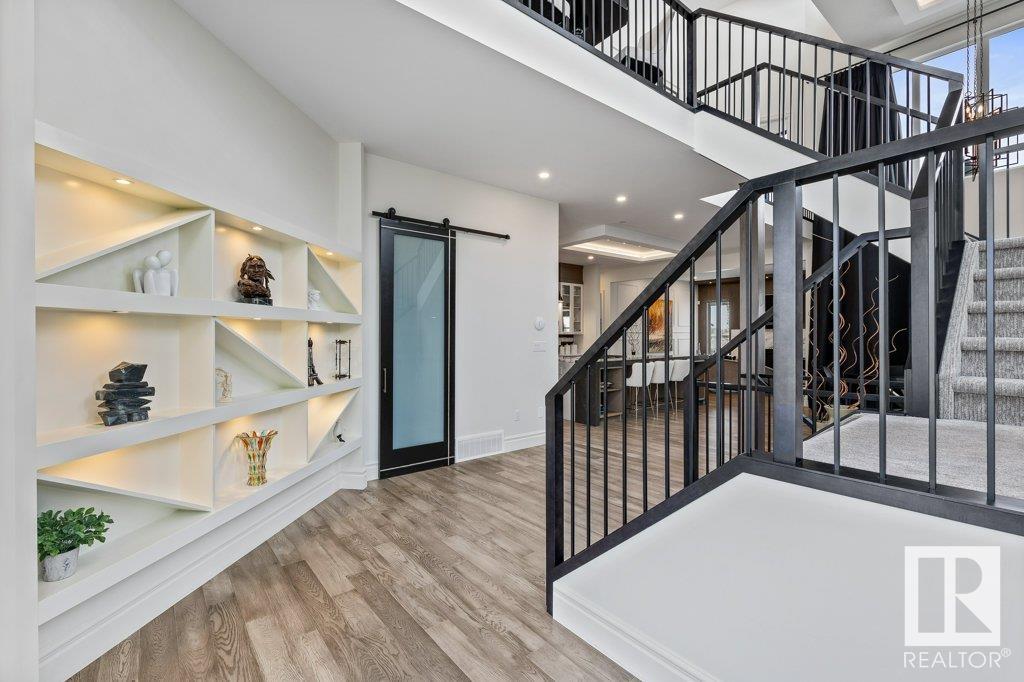 30 EASTON Close