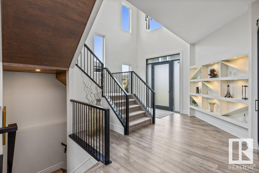 30 EASTON Close