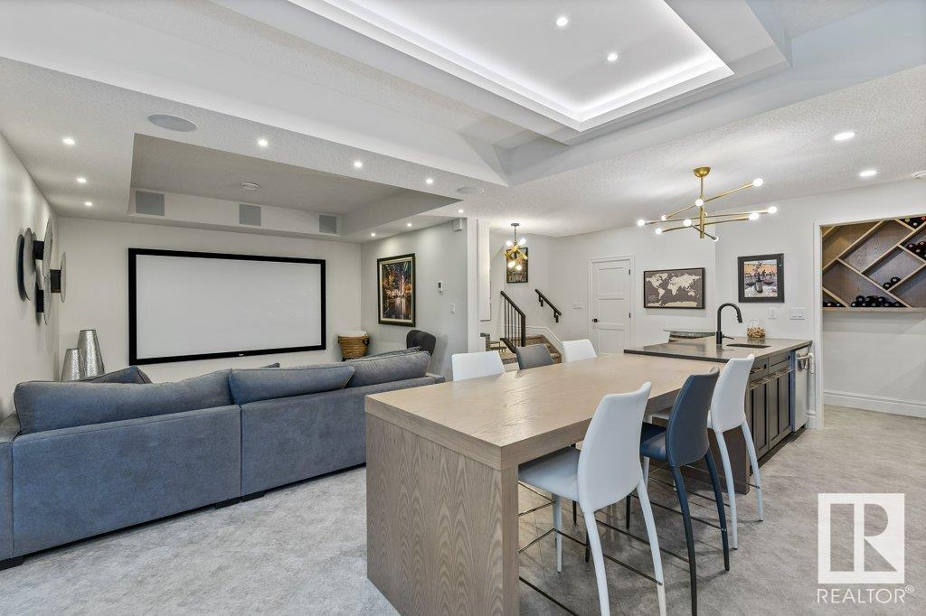 30 EASTON Close