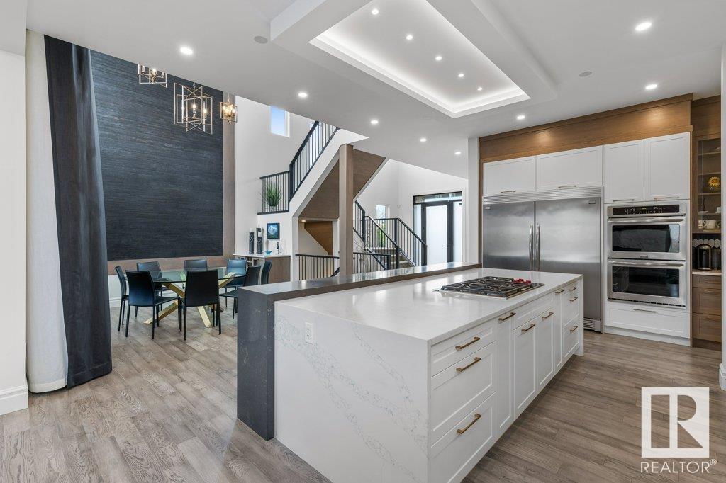30 EASTON Close