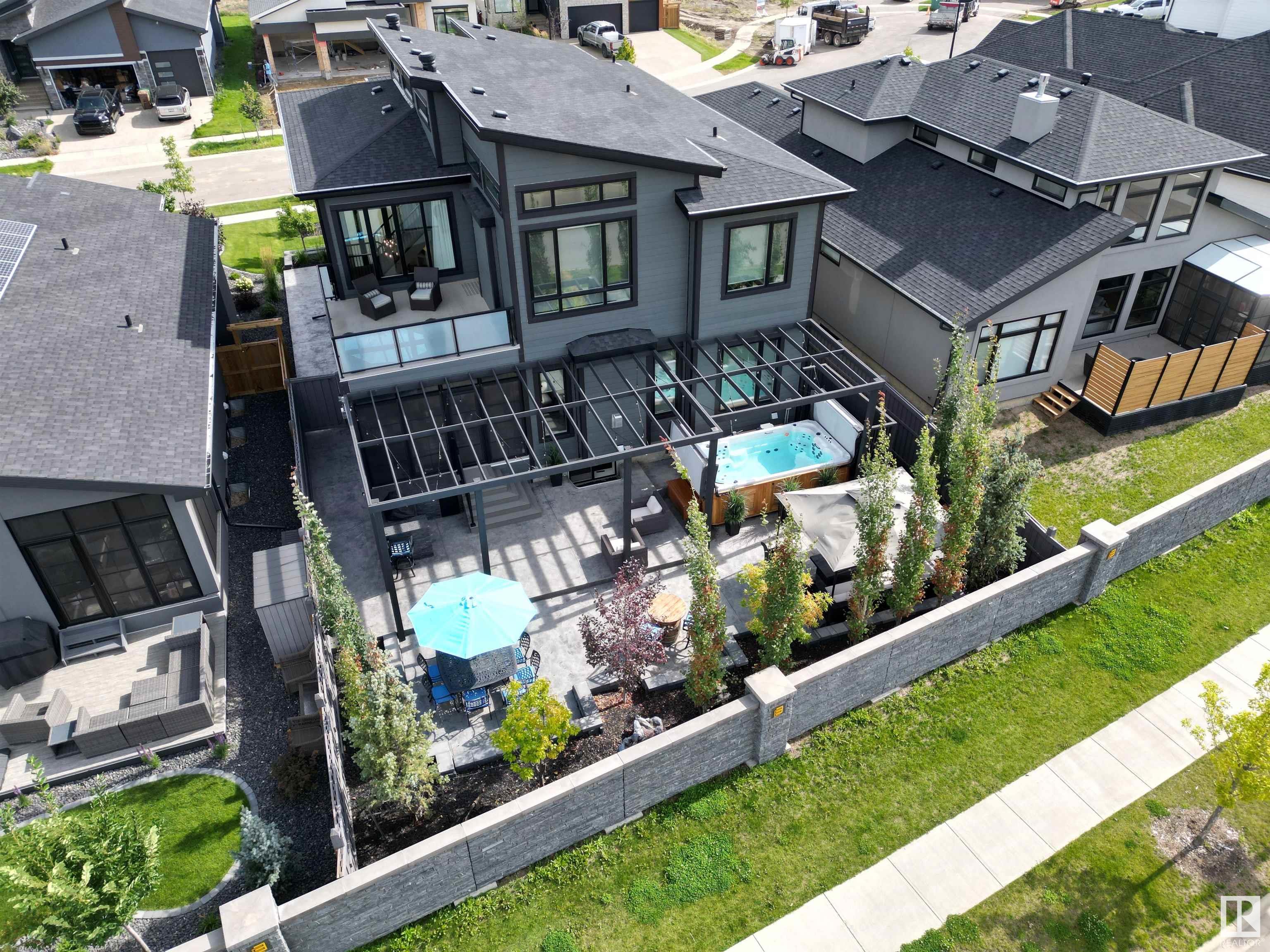30 EASTON Close