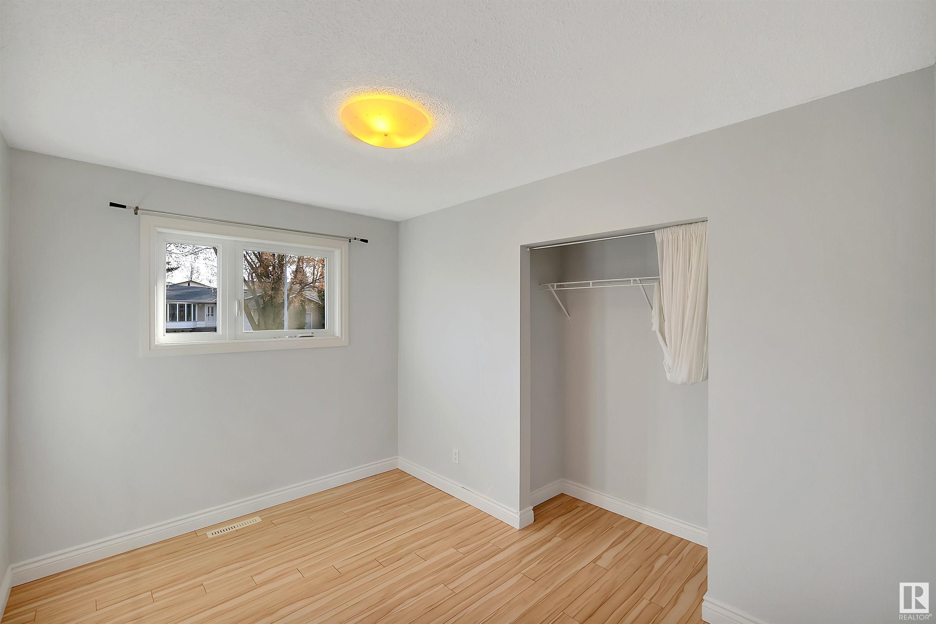 16 BLUEBIRD Crescent