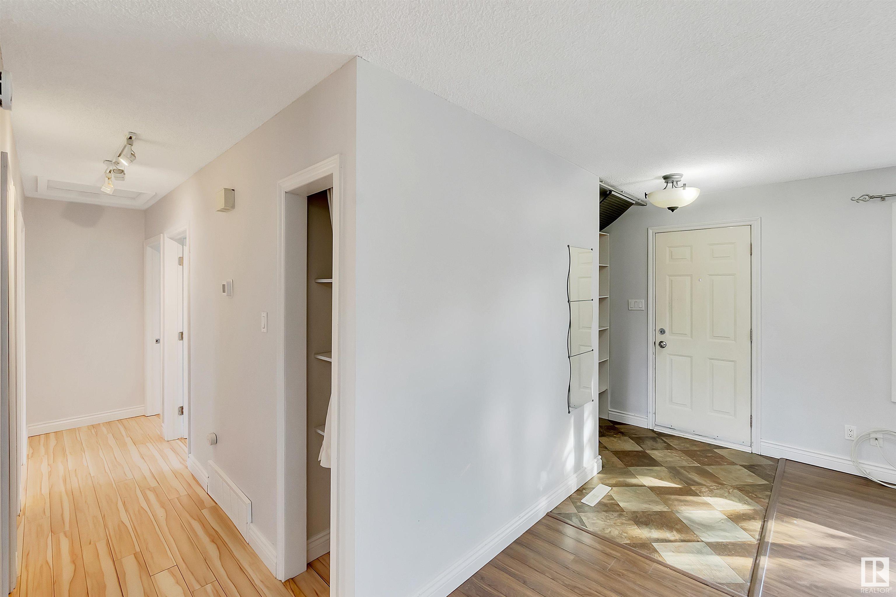 16 BLUEBIRD Crescent