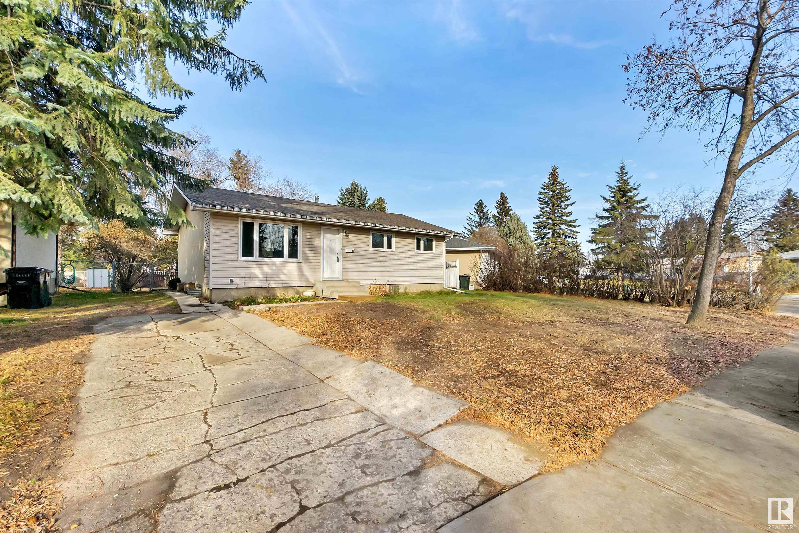 16 BLUEBIRD Crescent