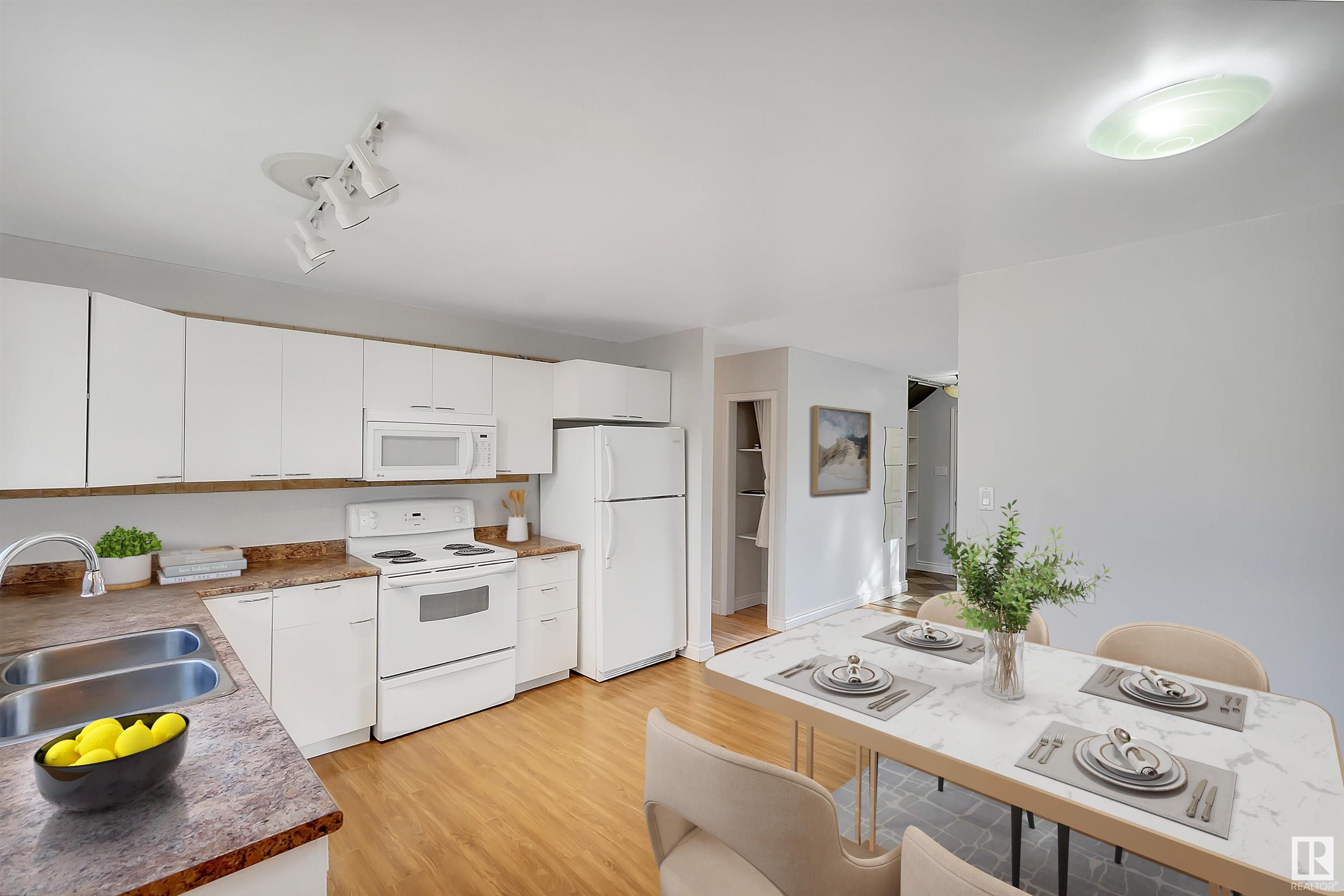 16 BLUEBIRD Crescent