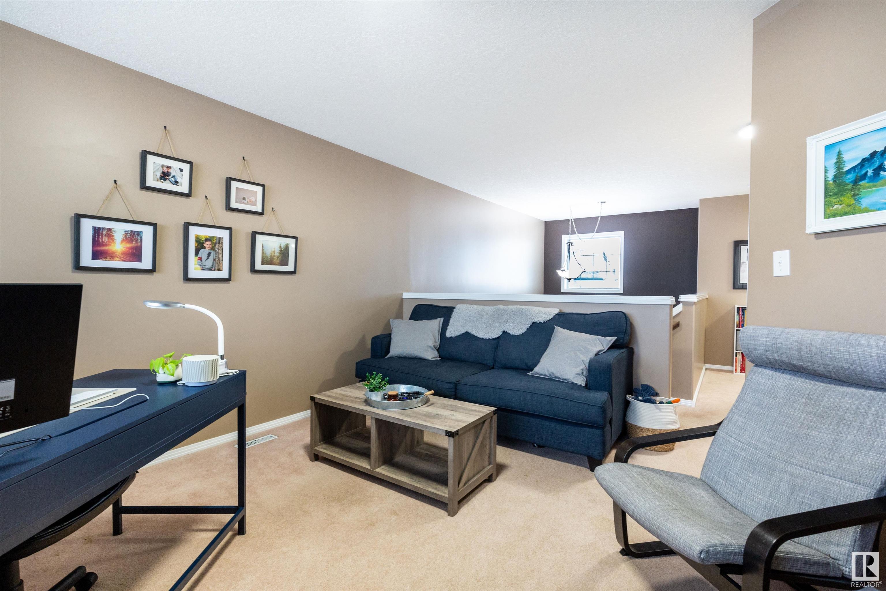 54 DELAGE Crescent