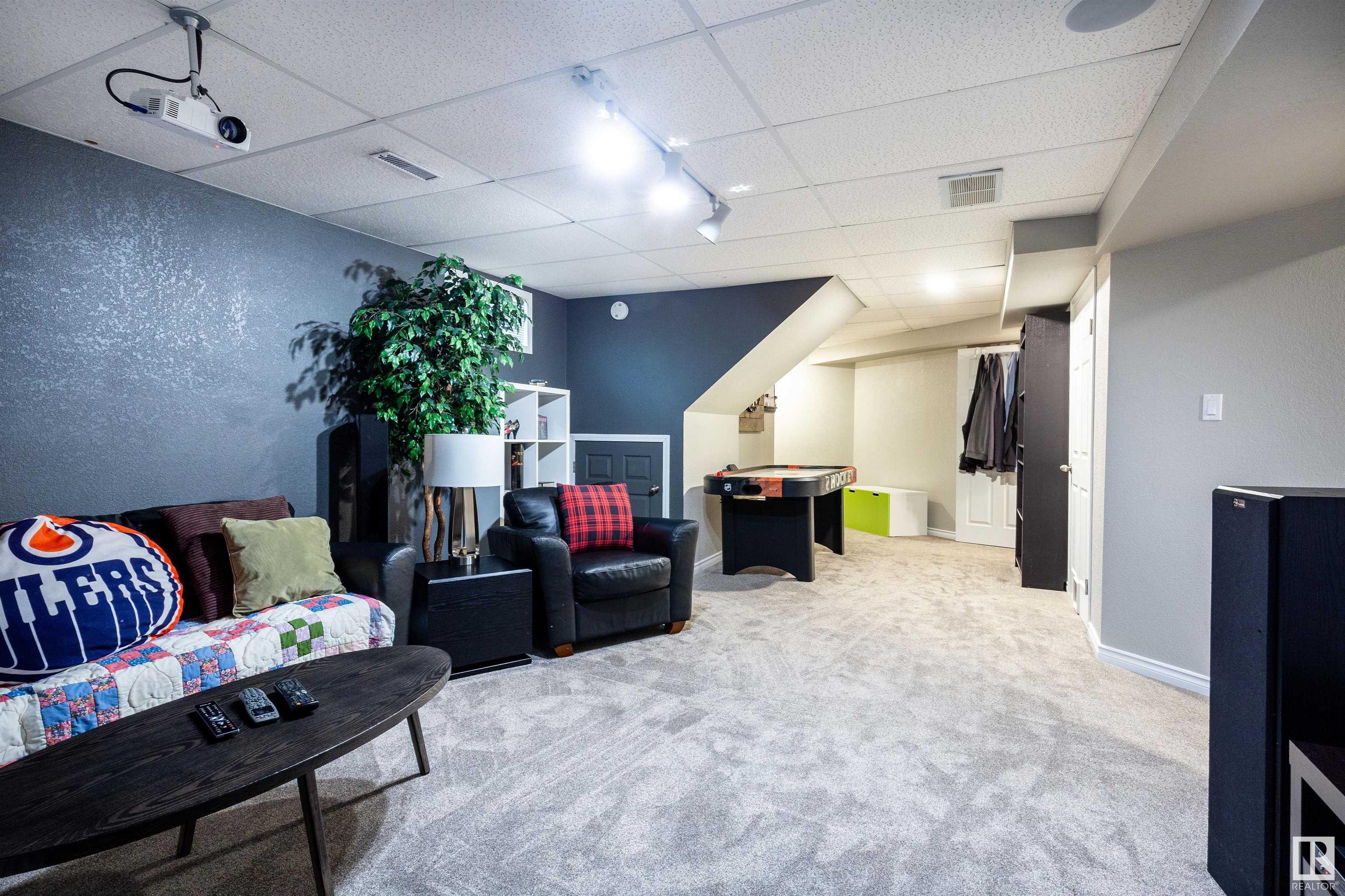 54 DELAGE Crescent