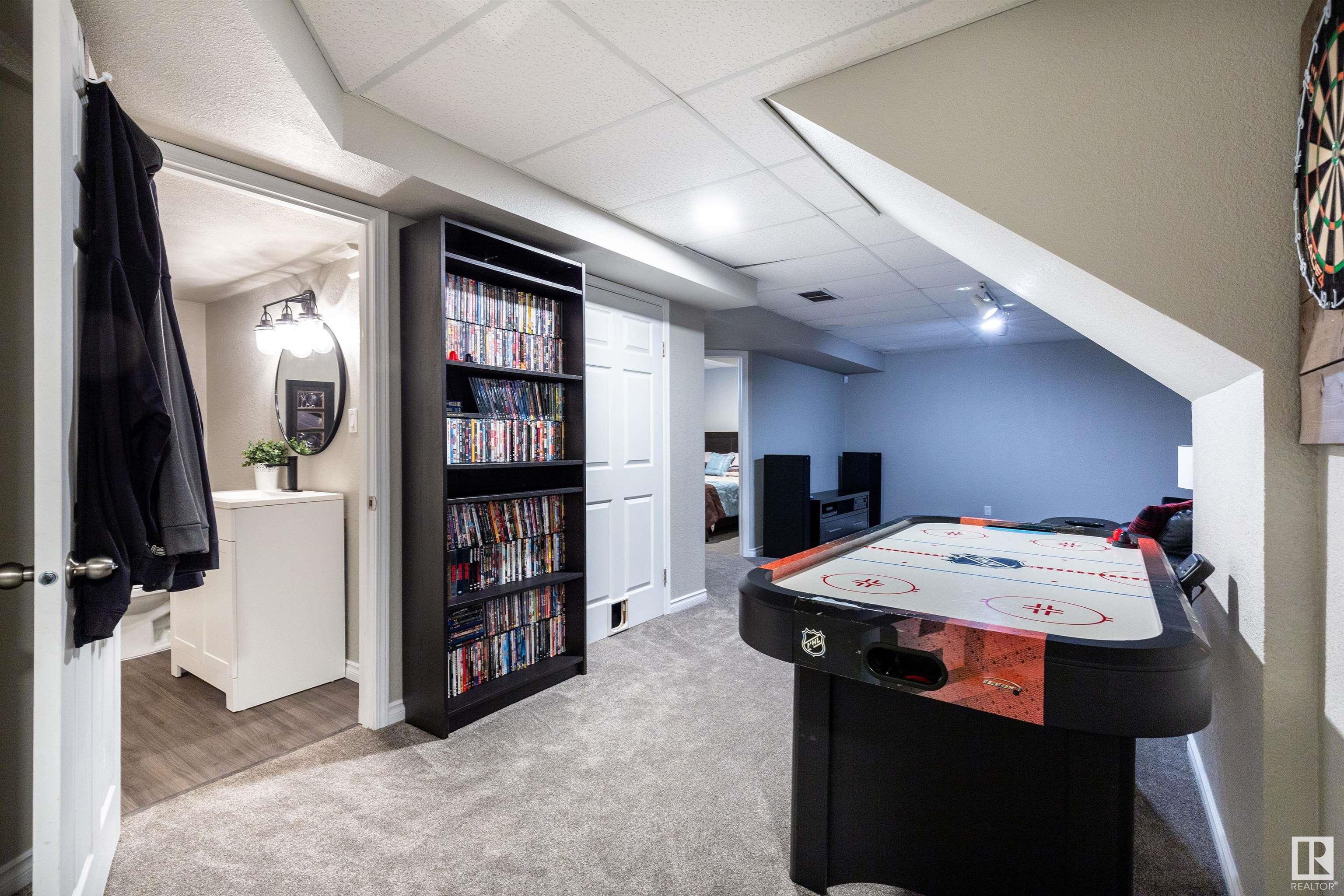 54 DELAGE Crescent