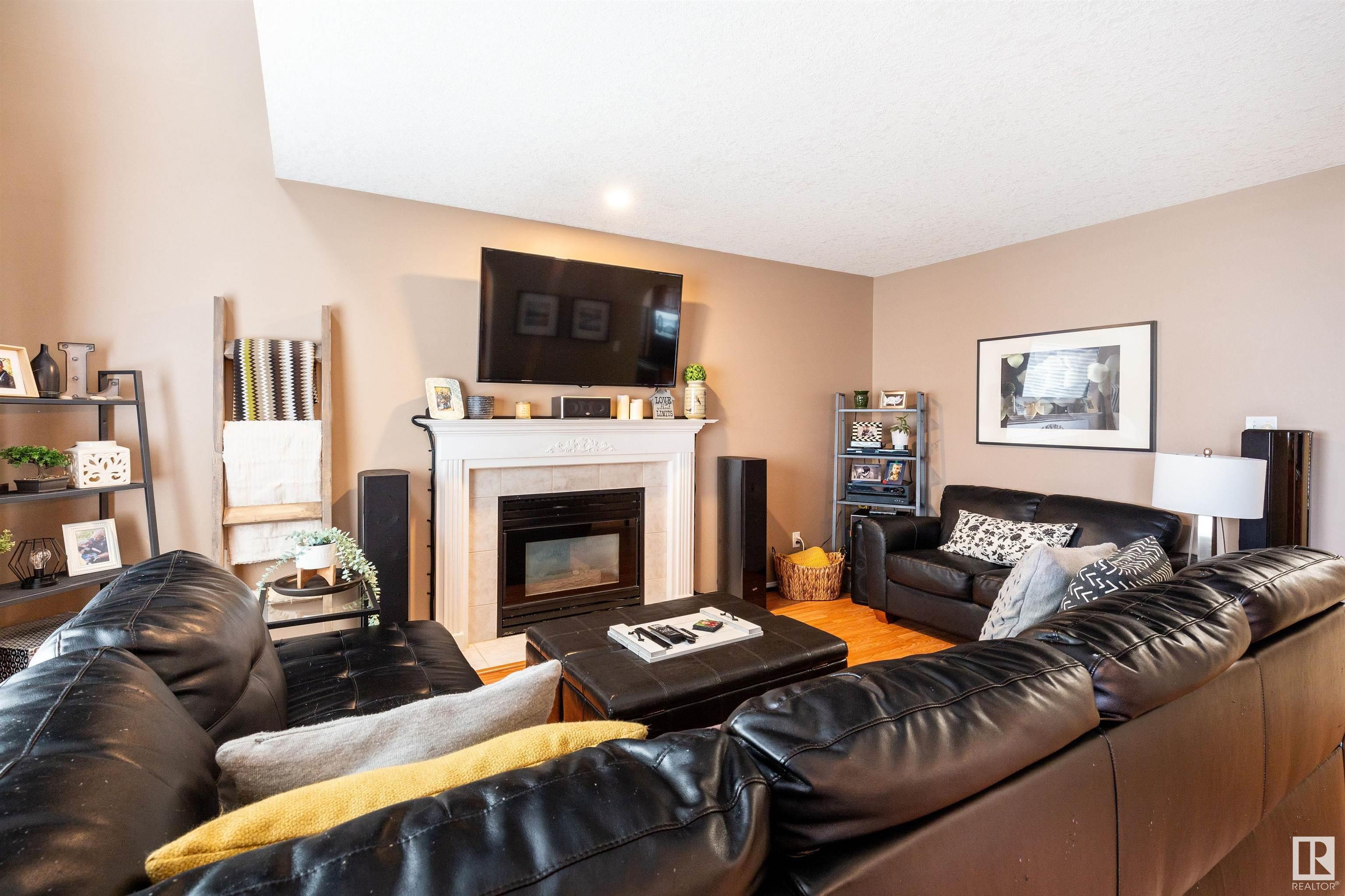 54 DELAGE Crescent