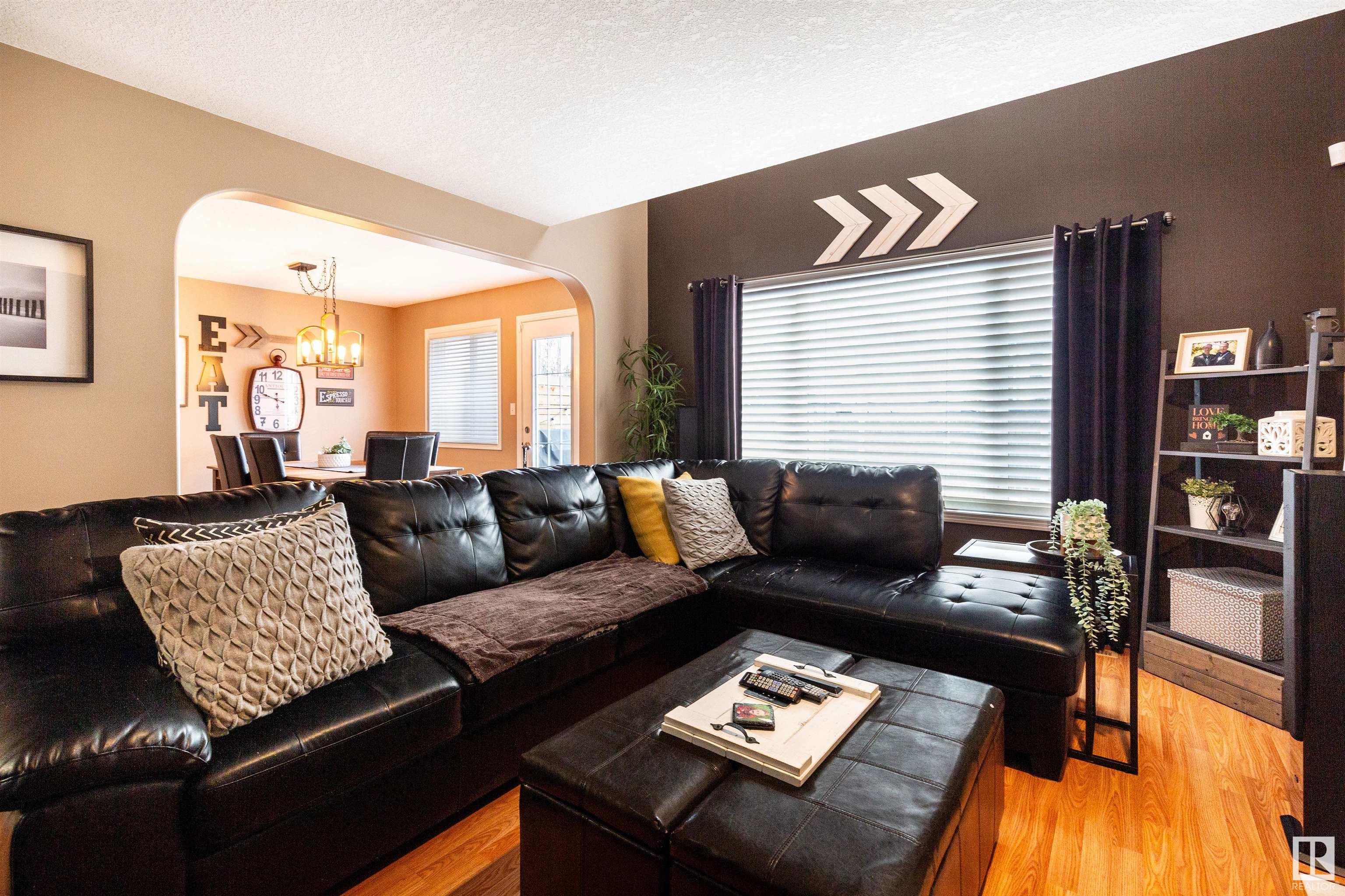 54 DELAGE Crescent