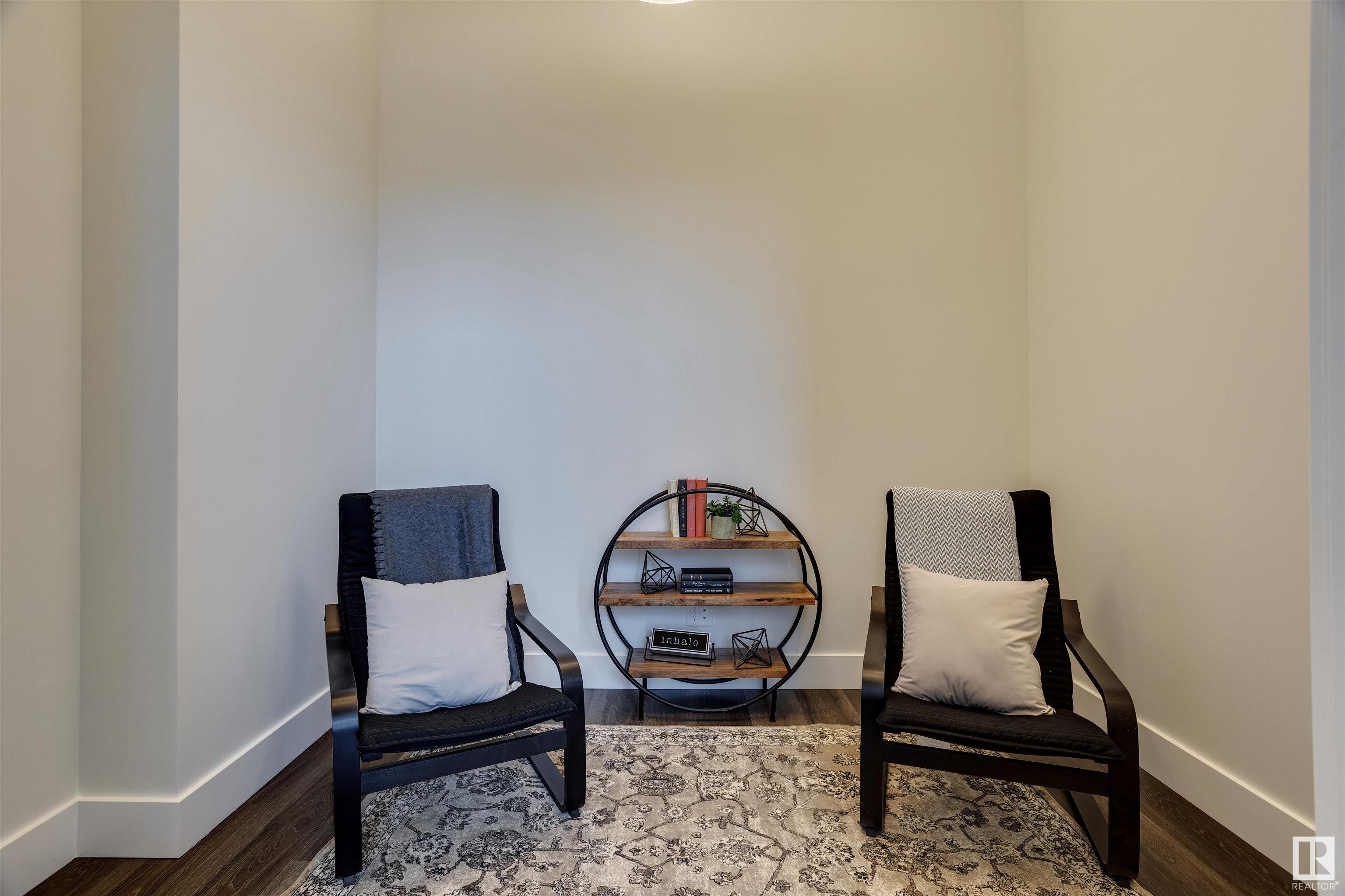200 BELLEROSE Drive