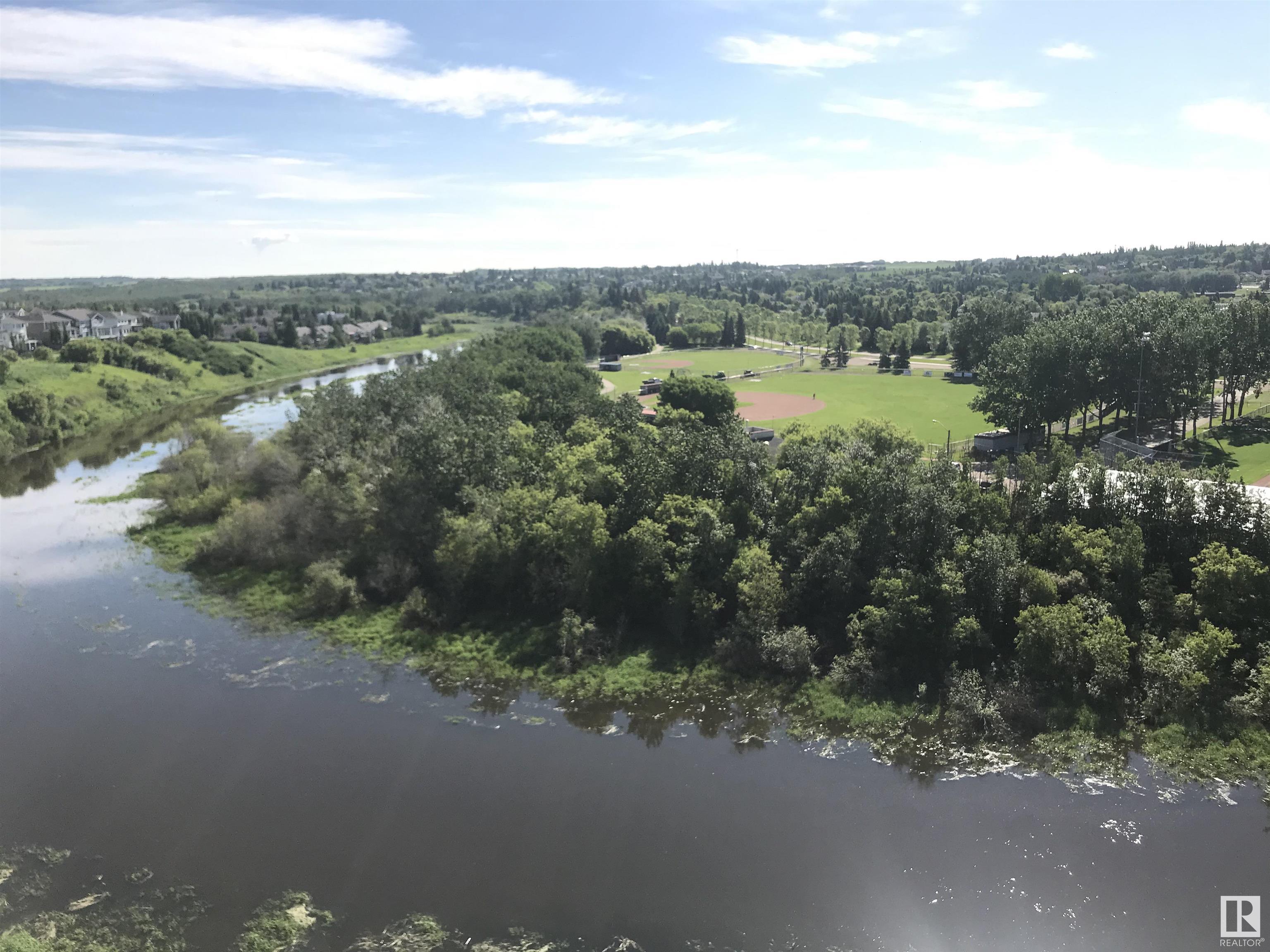 200 BELLEROSE Drive