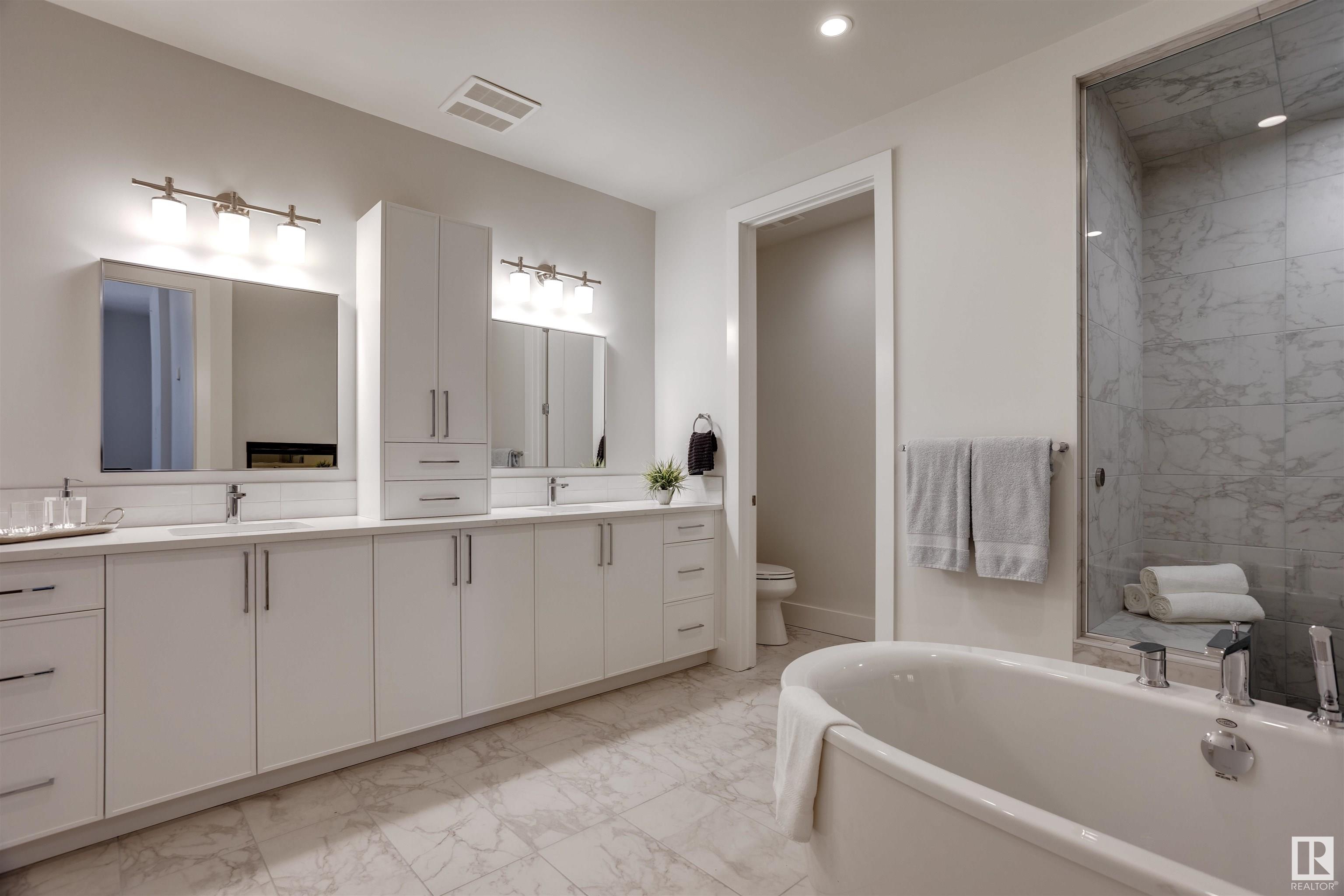 200 BELLEROSE Drive