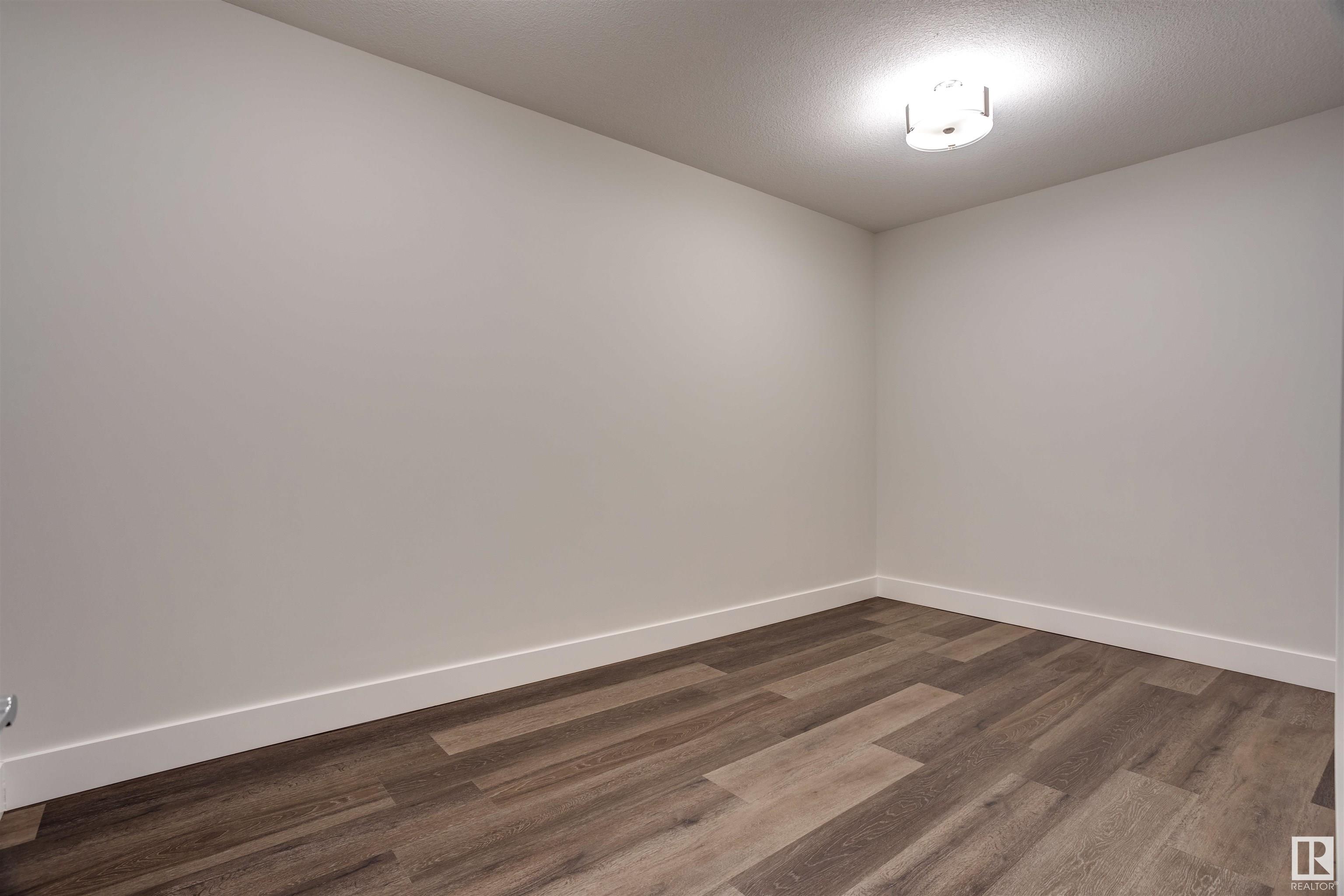 200 BELLEROSE Drive