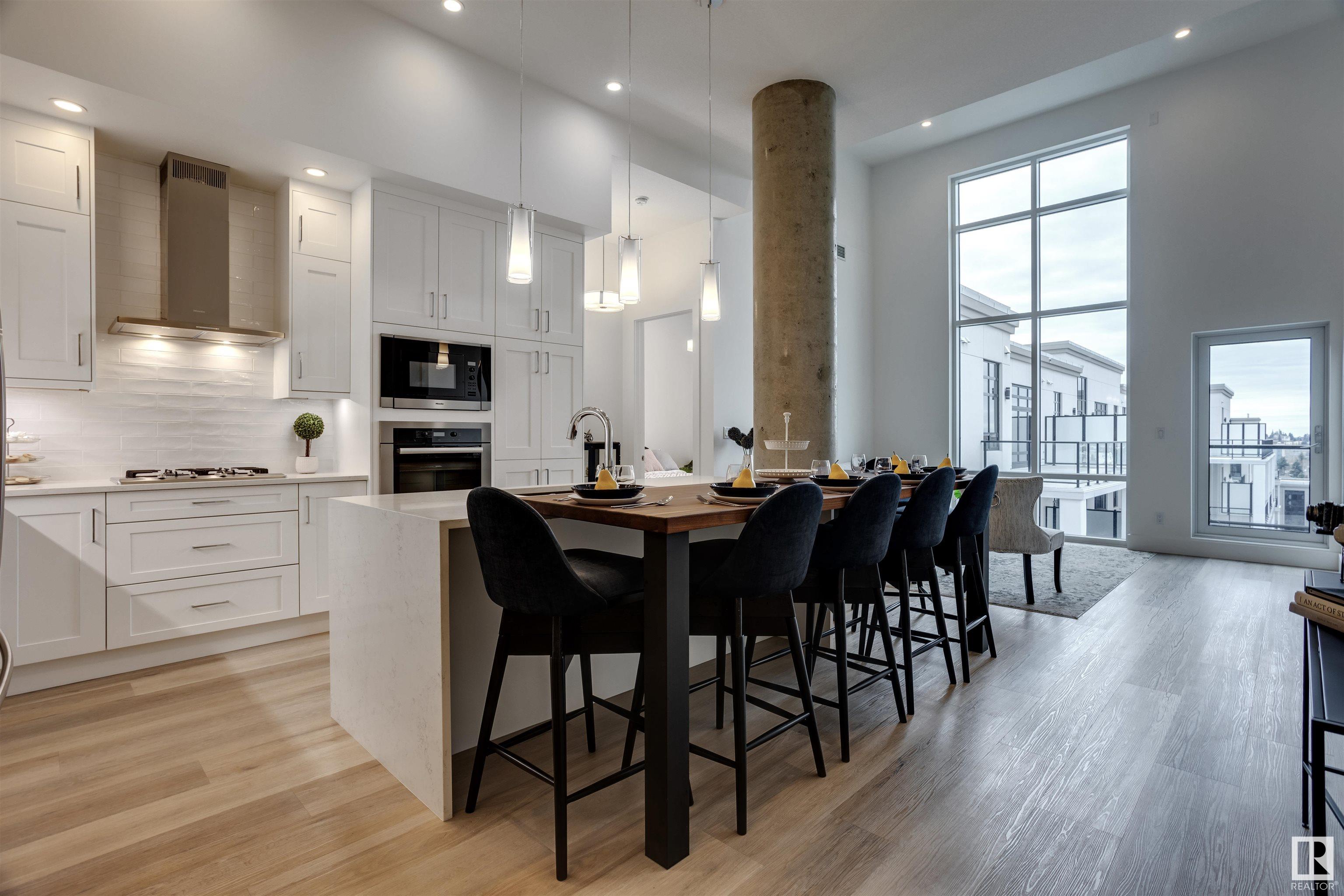 200 BELLEROSE Drive