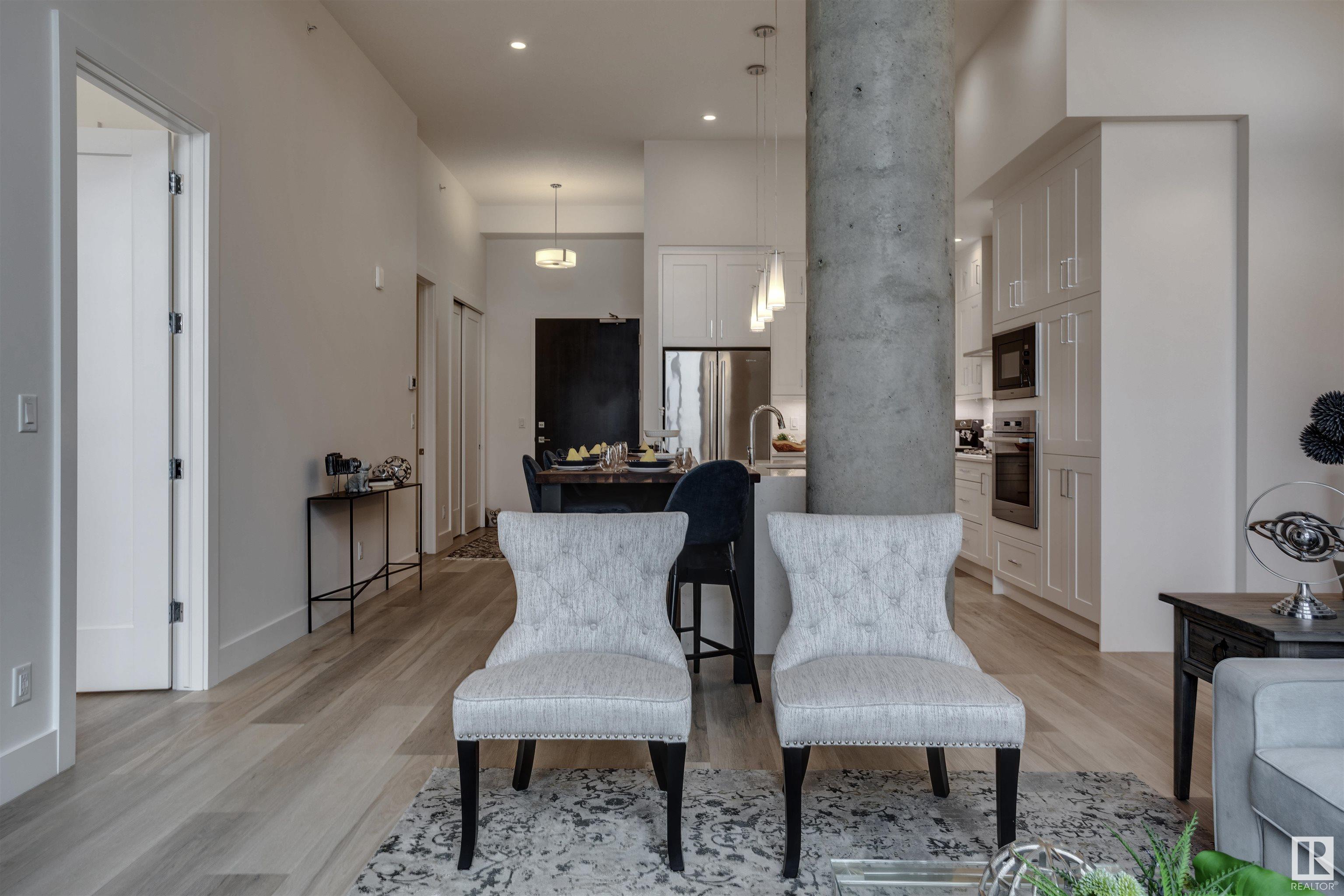 200 BELLEROSE Drive