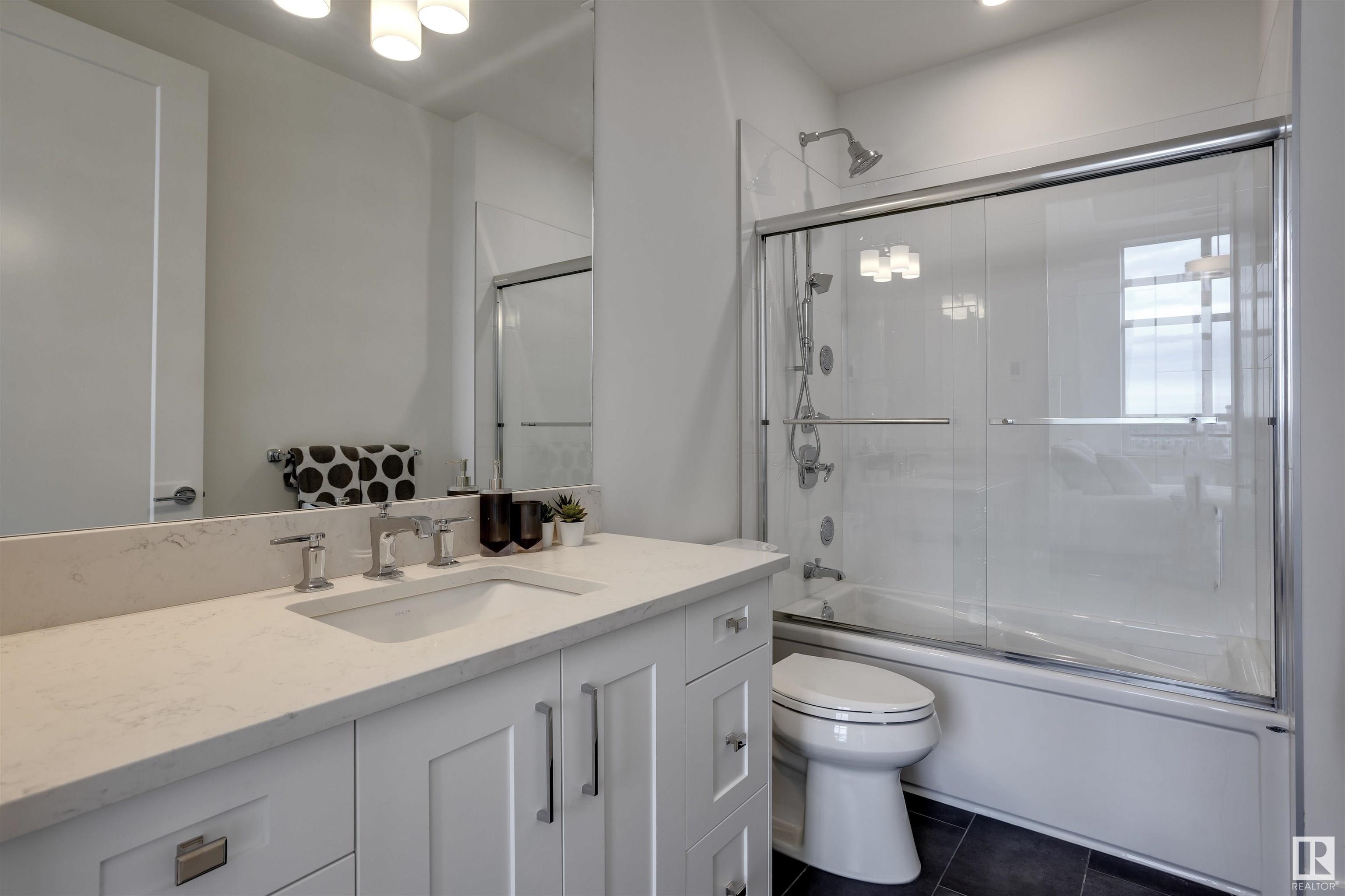 200 BELLEROSE Drive