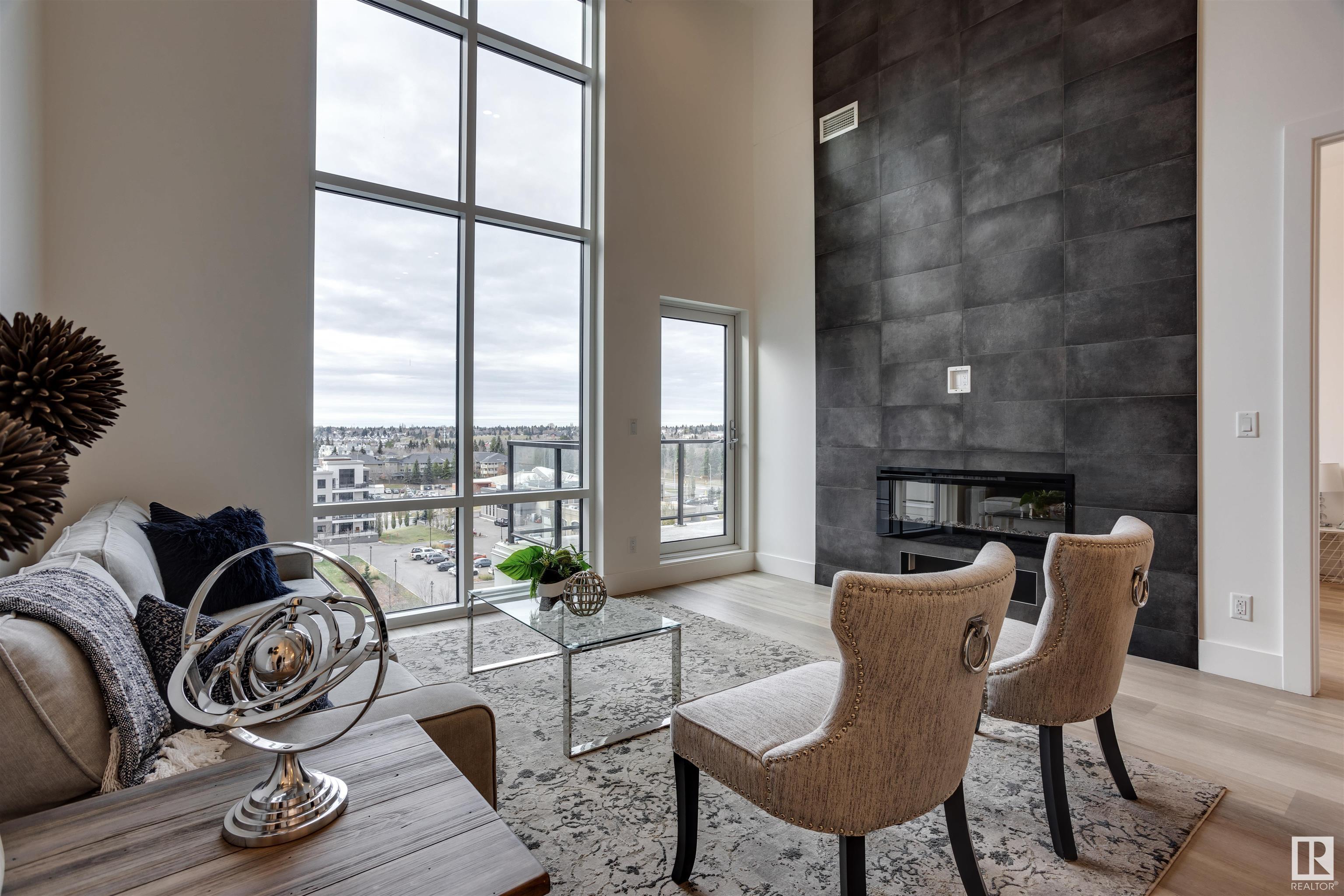 200 BELLEROSE Drive
