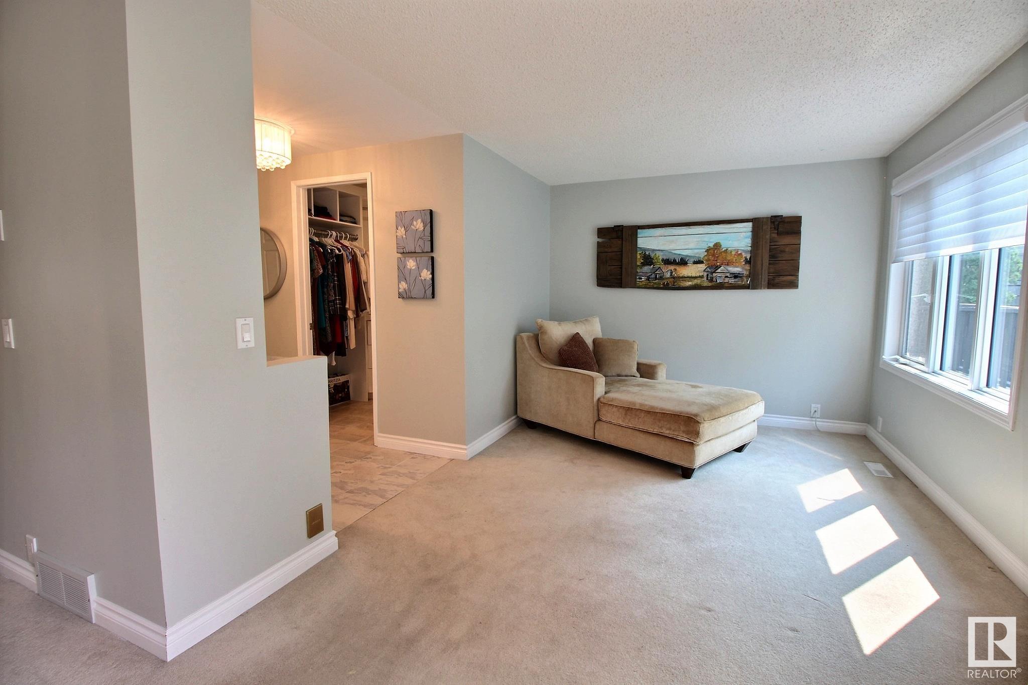 649 WOODBRIDGE Way