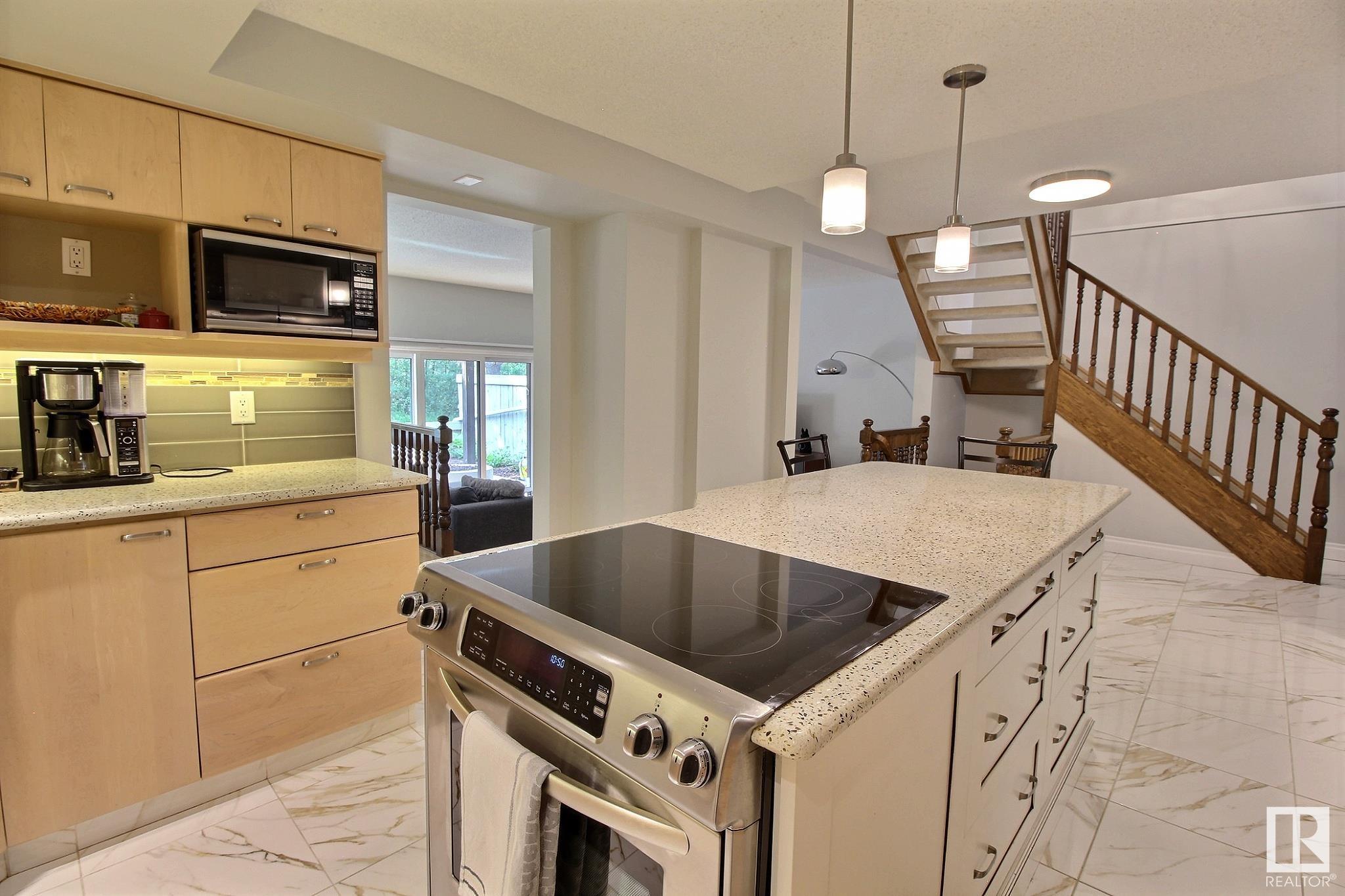 649 WOODBRIDGE Way