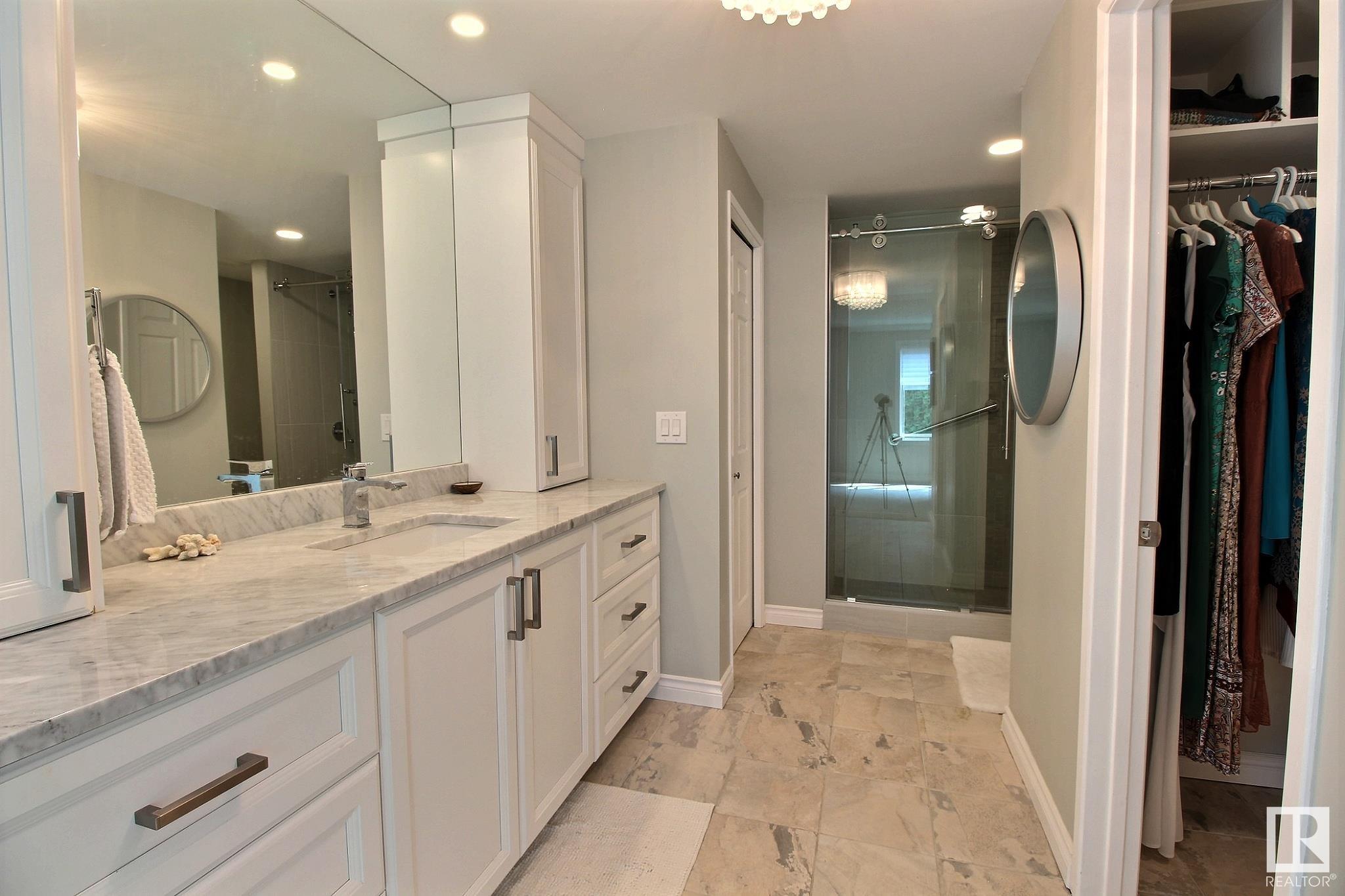 649 WOODBRIDGE Way