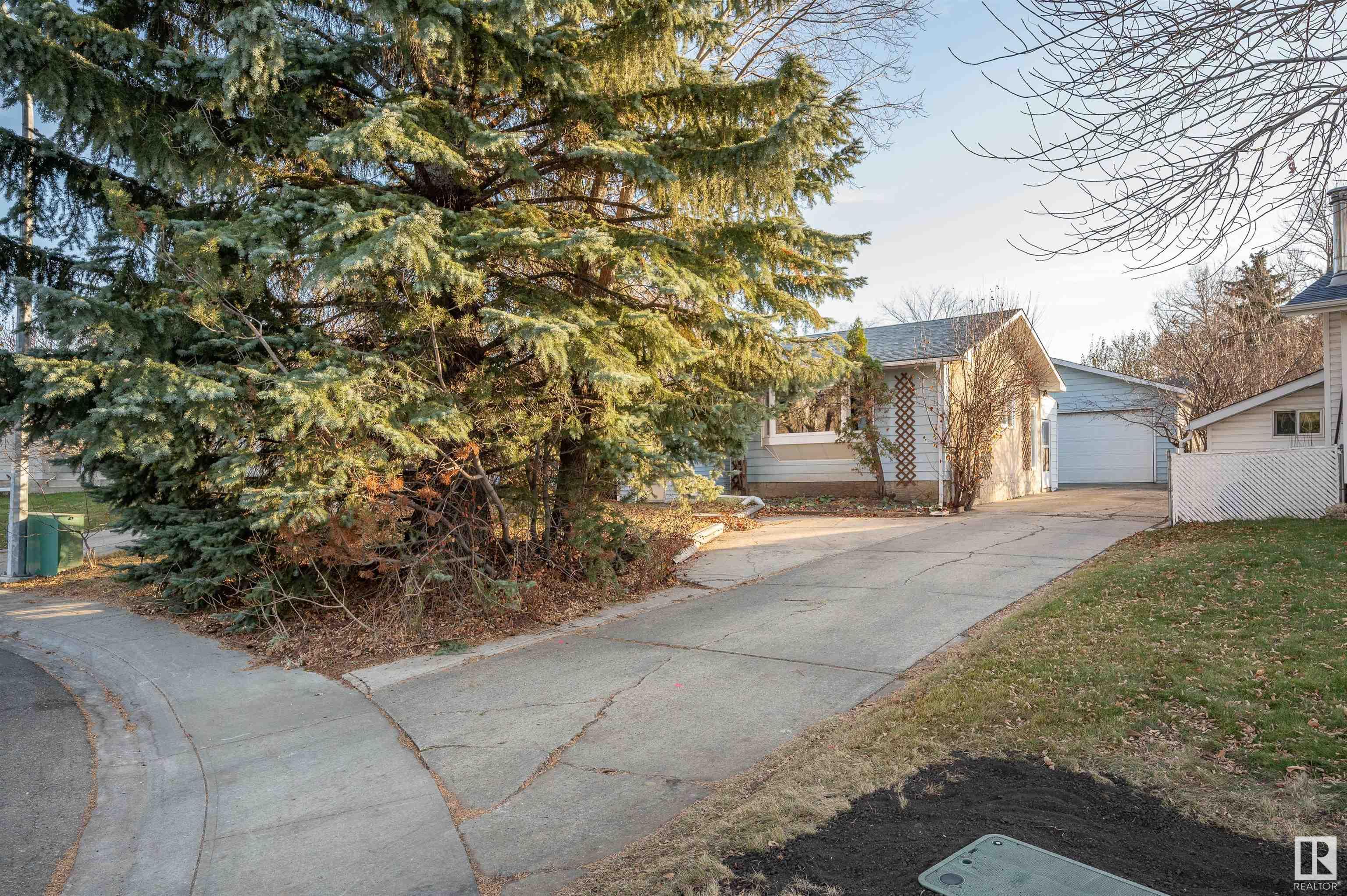 20 MORELAND Crescent