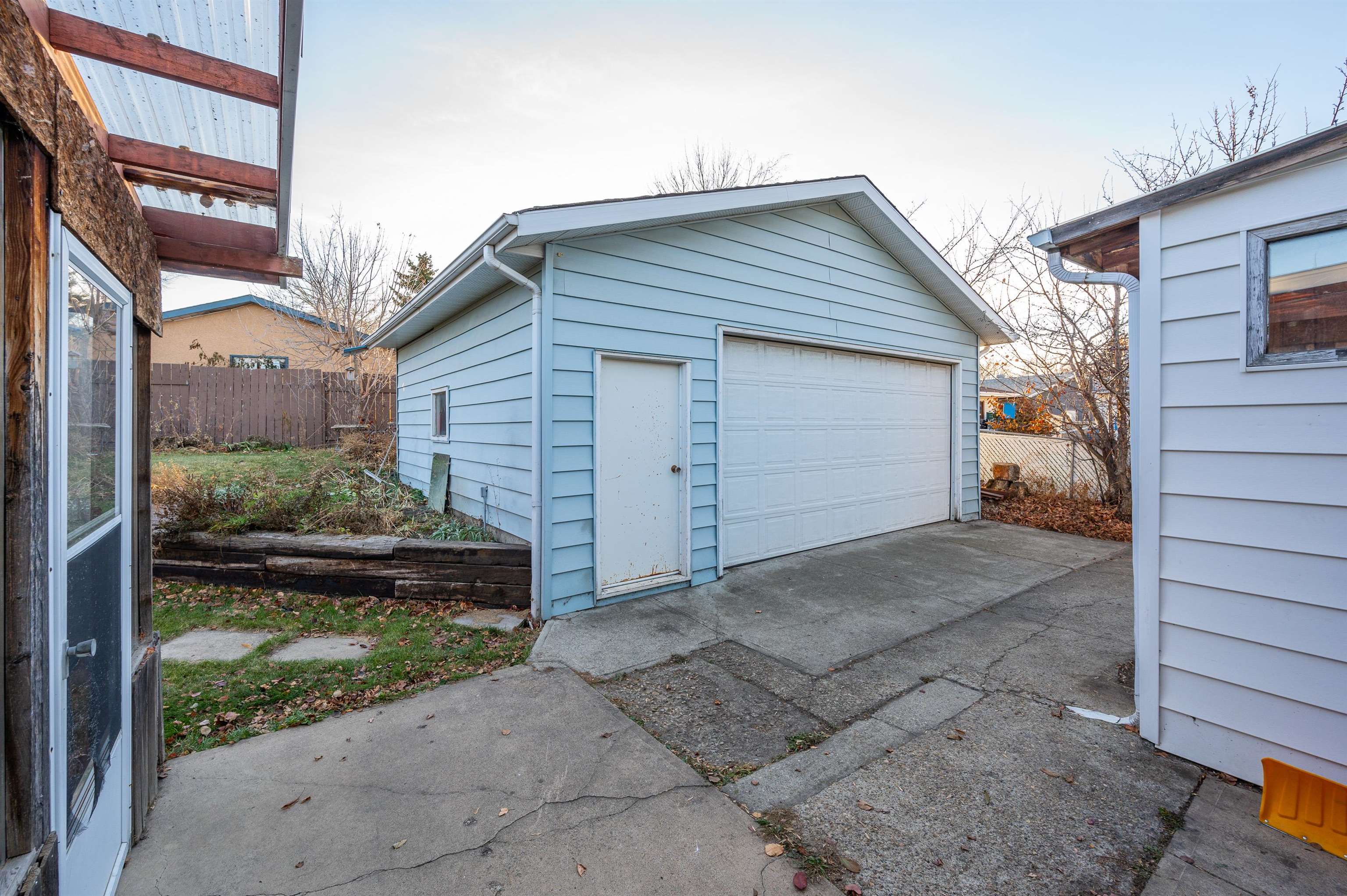 20 MORELAND Crescent