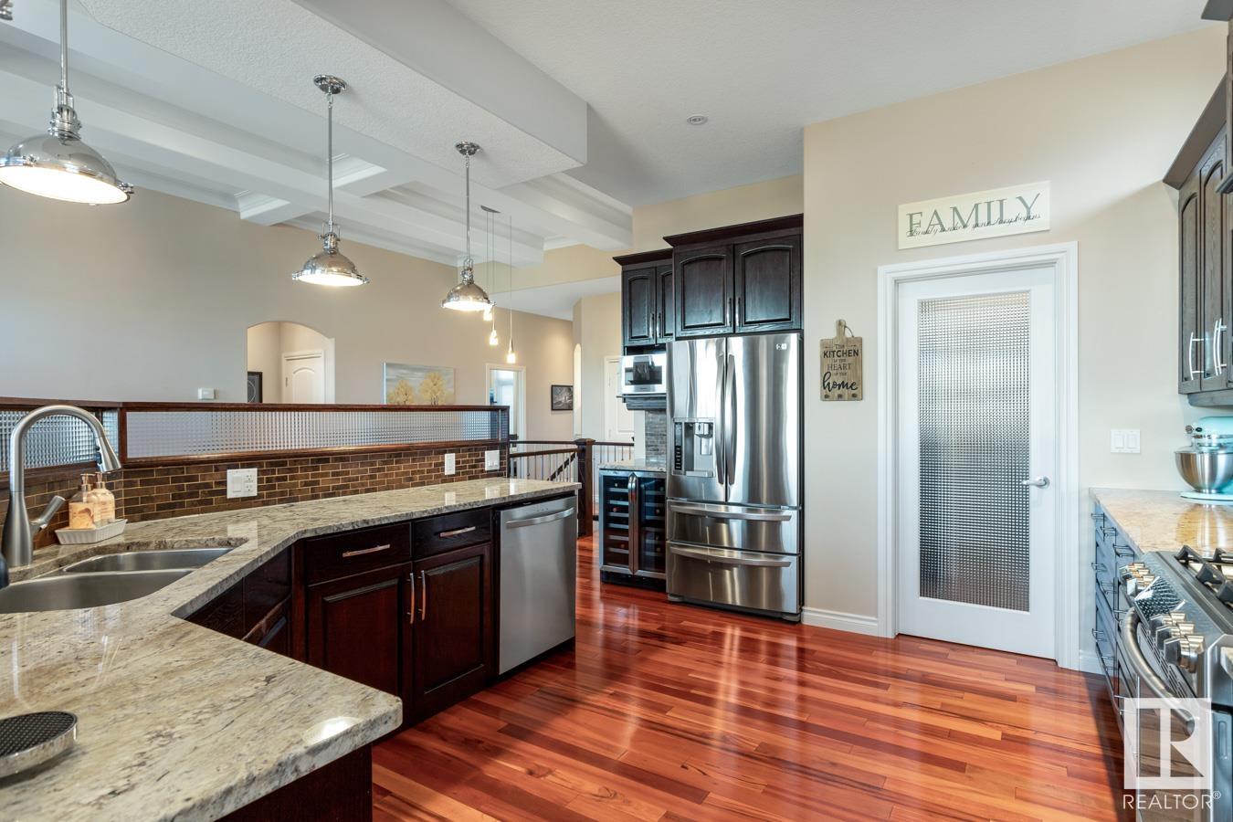 5034 CEYLON Close