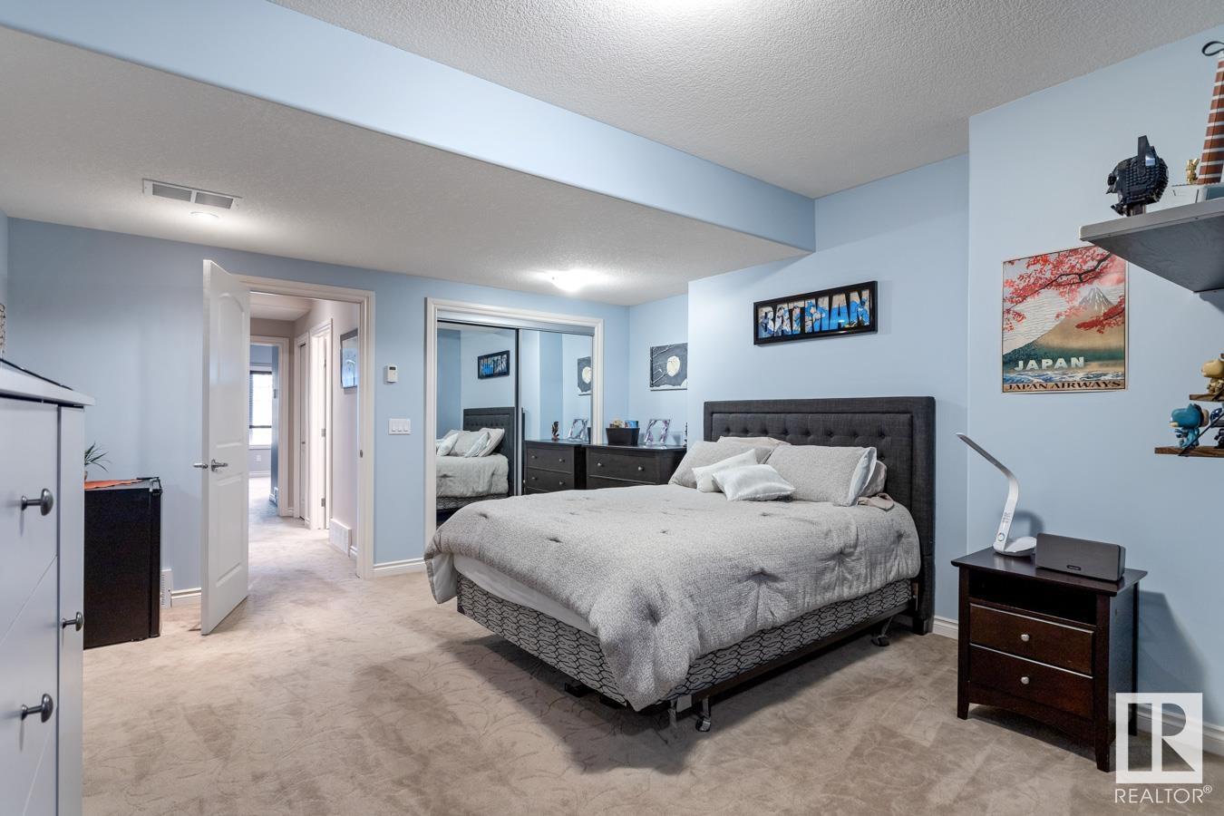 5034 CEYLON Close