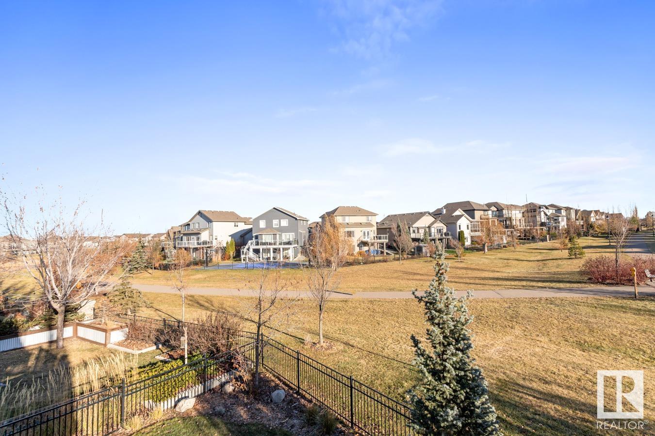5034 CEYLON Close